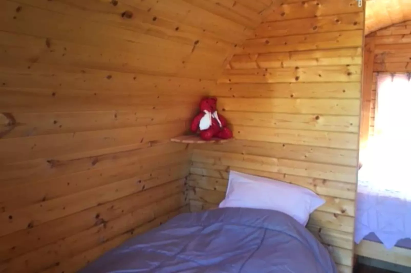 Tonneaux Sarrians-Bedroom