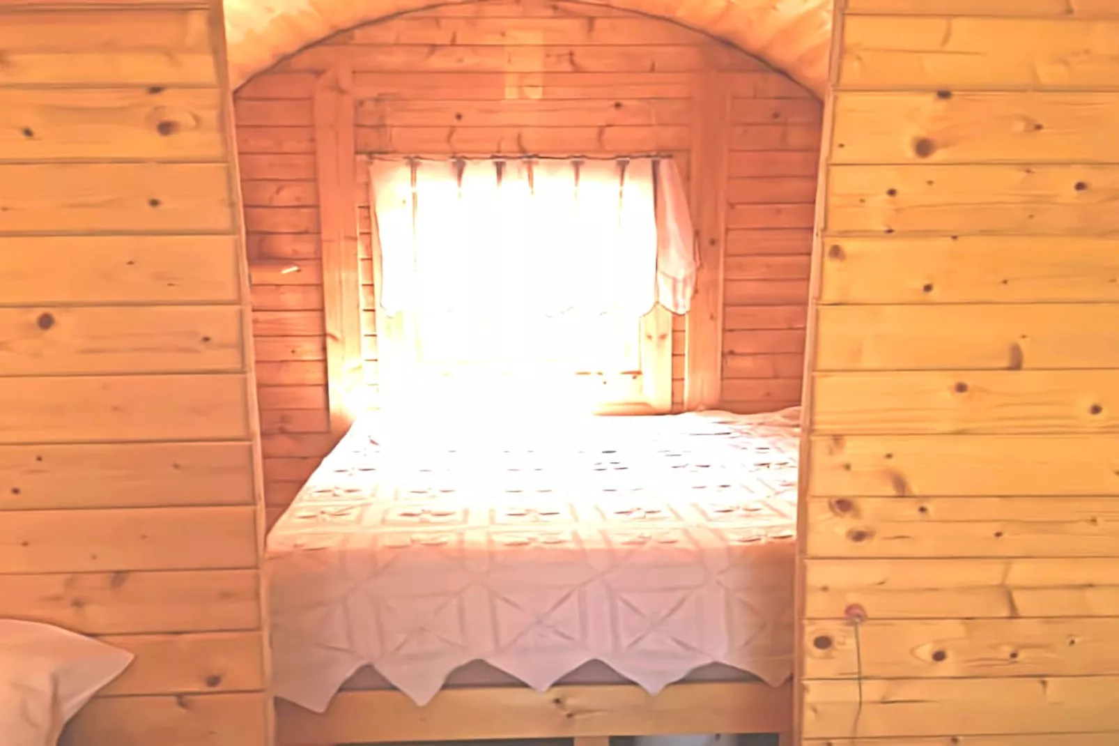 Tonneaux Sarrians-Bedroom