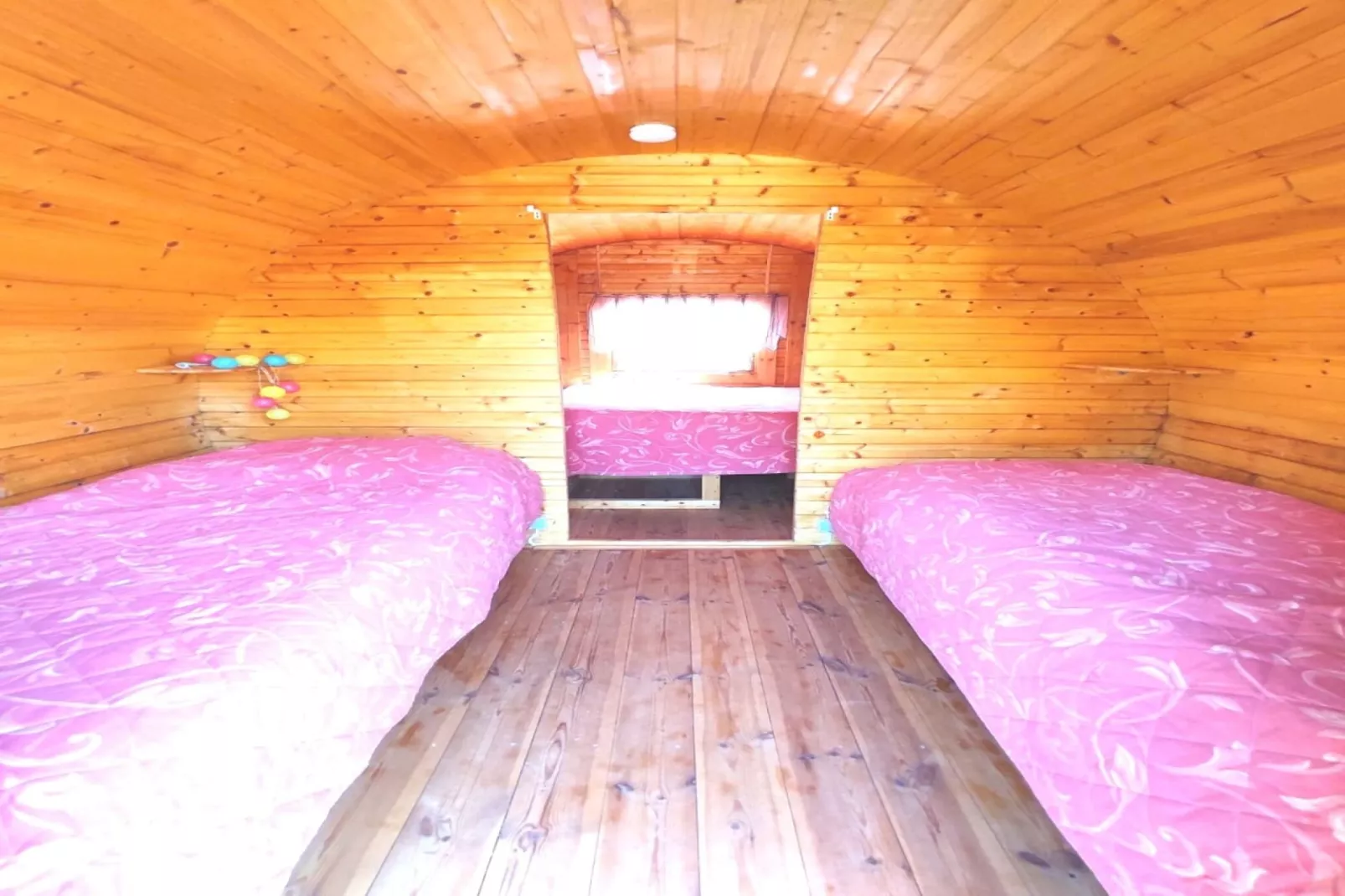 Tonneaux Sarrians-Bedroom
