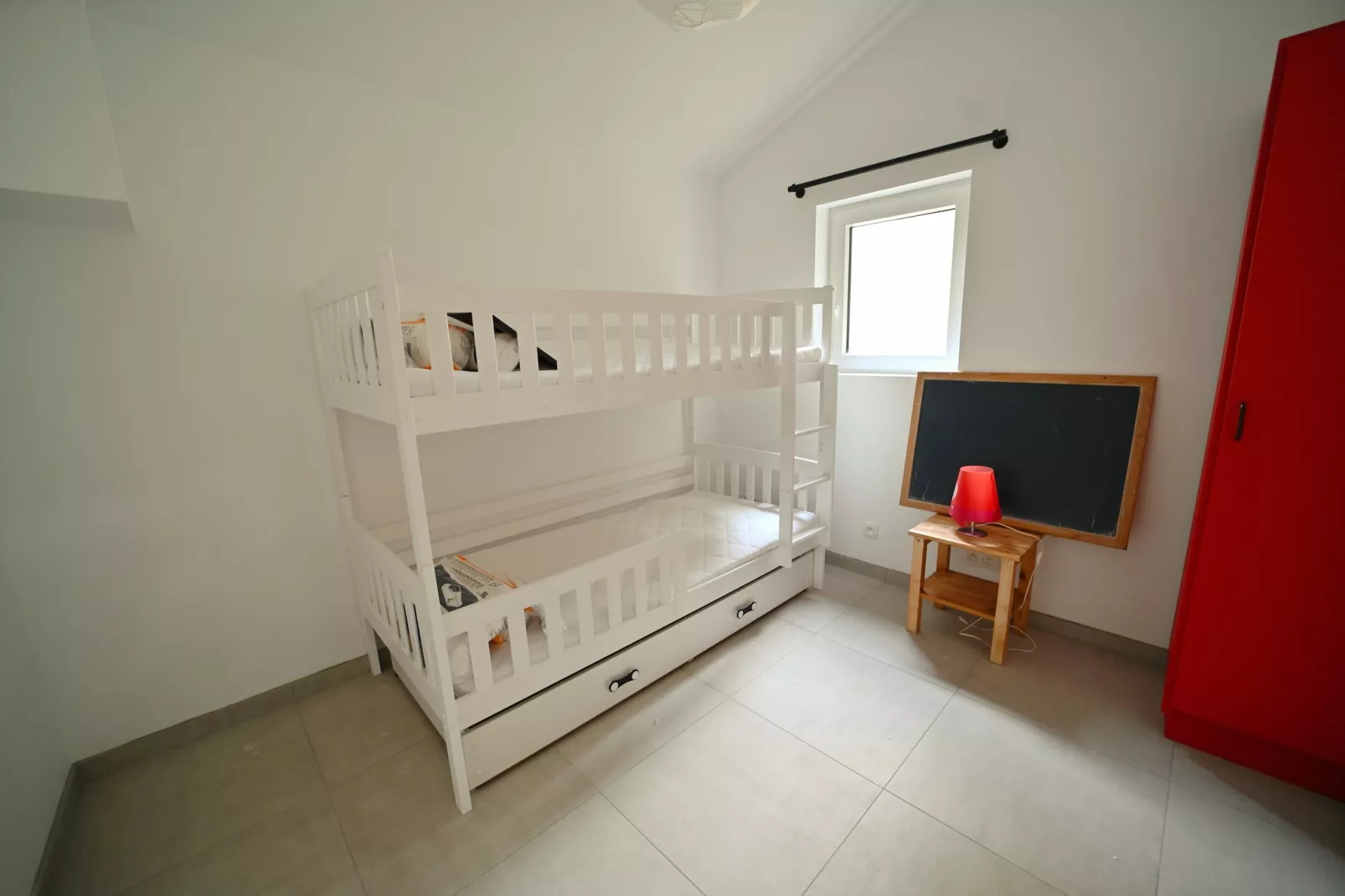 Rabais 57-58-Bedroom