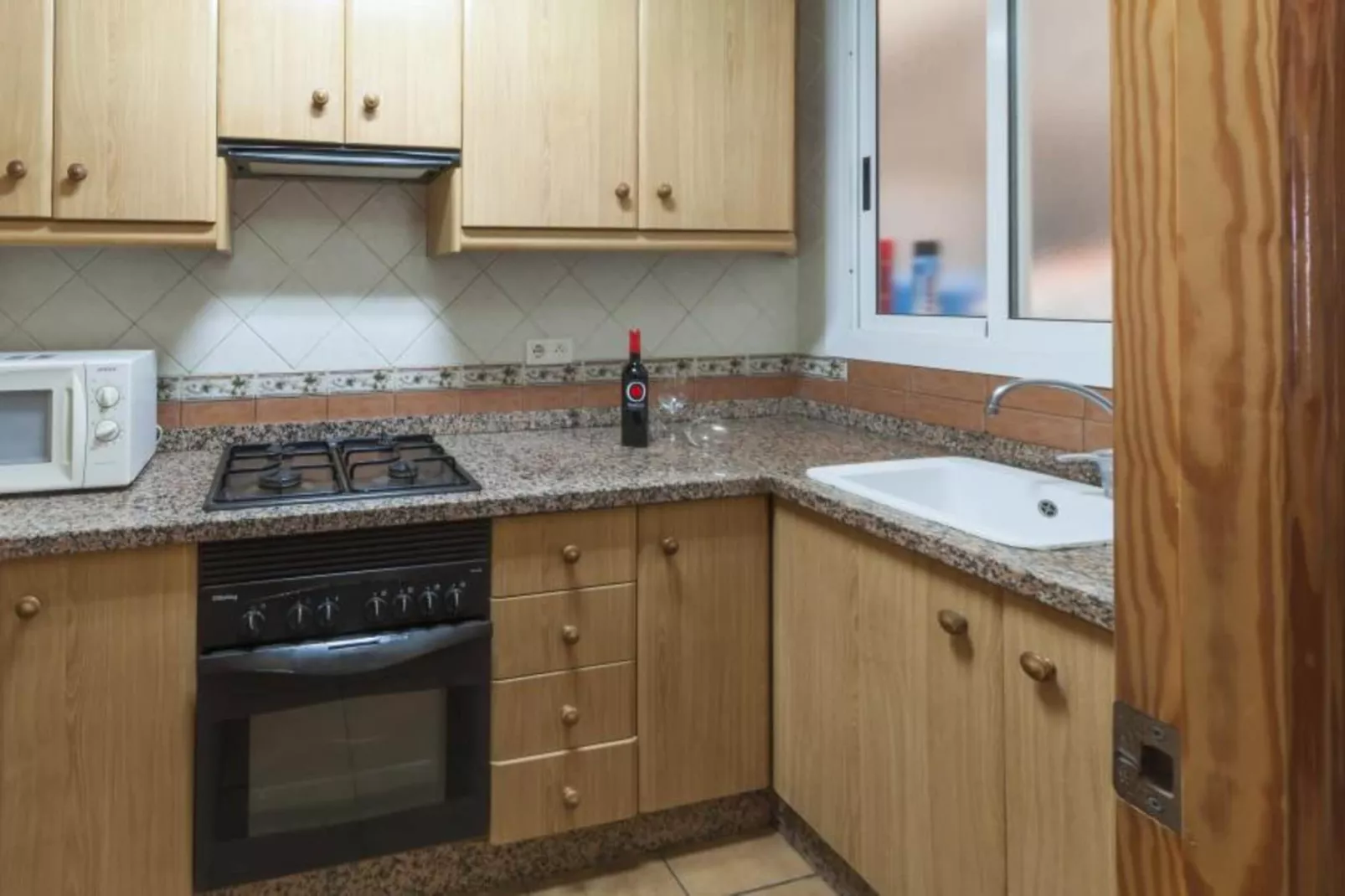 Pandora 2-Kitchen