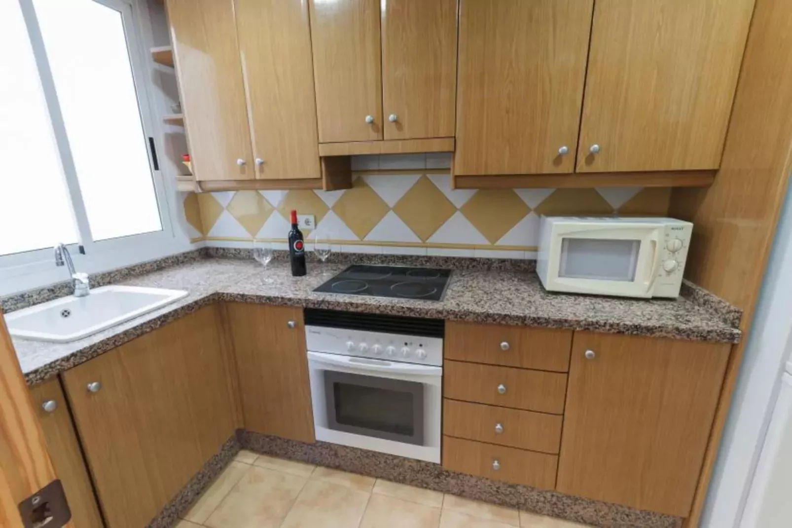 Pandora 3-Kitchen