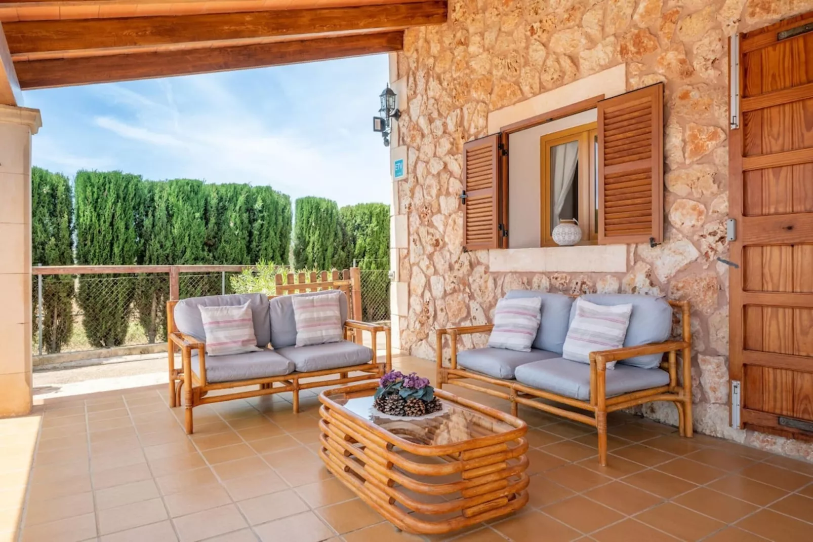 Can Grau Petit-Terrace balcony