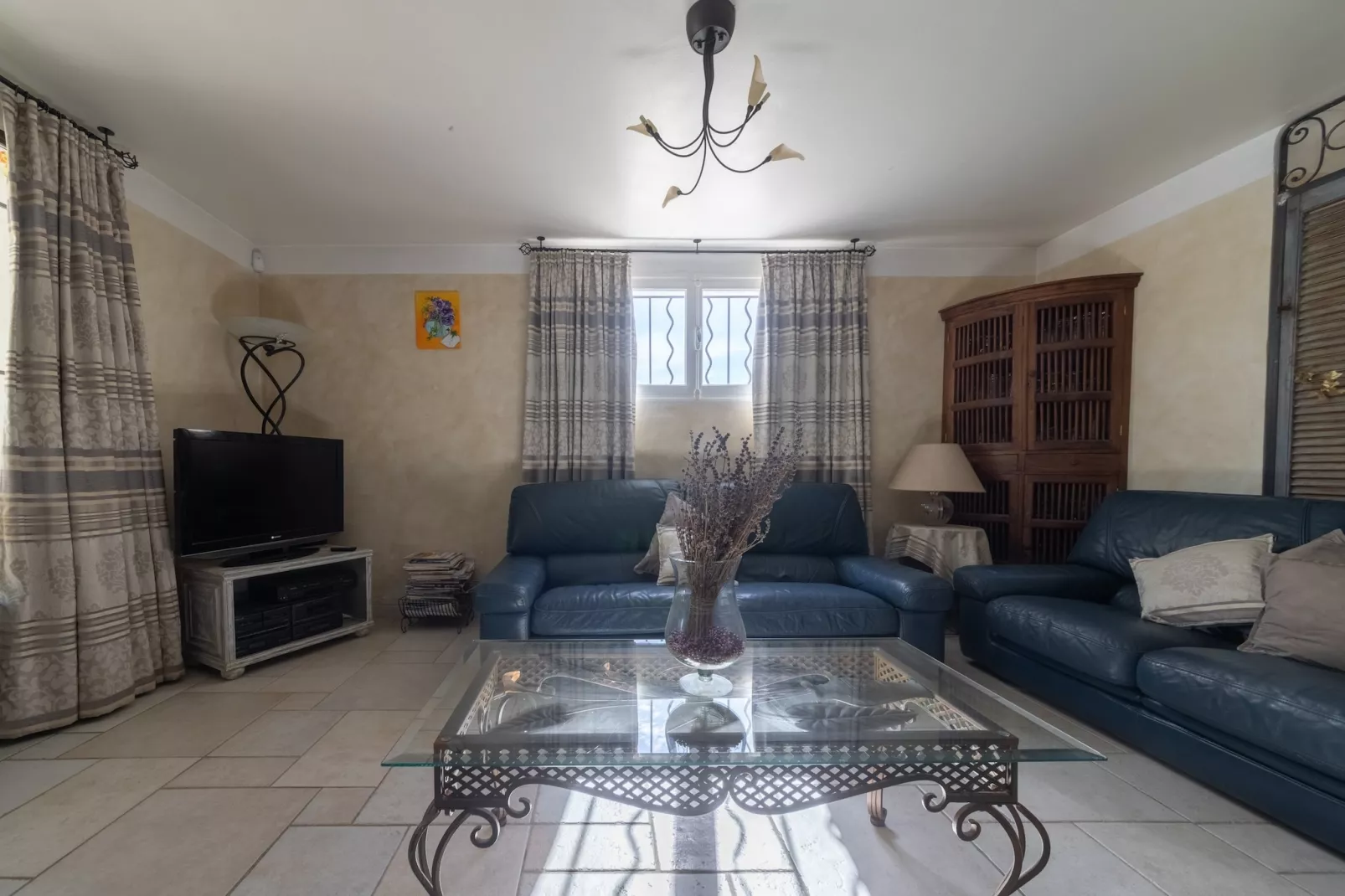 Villa Carpentras-Living room