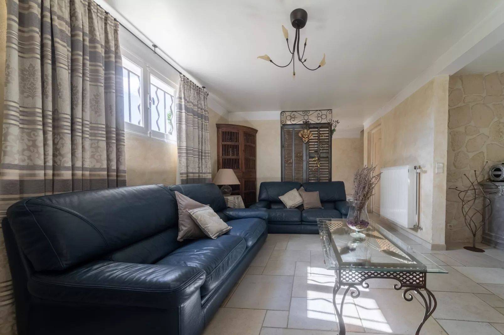 Villa Carpentras-Living room