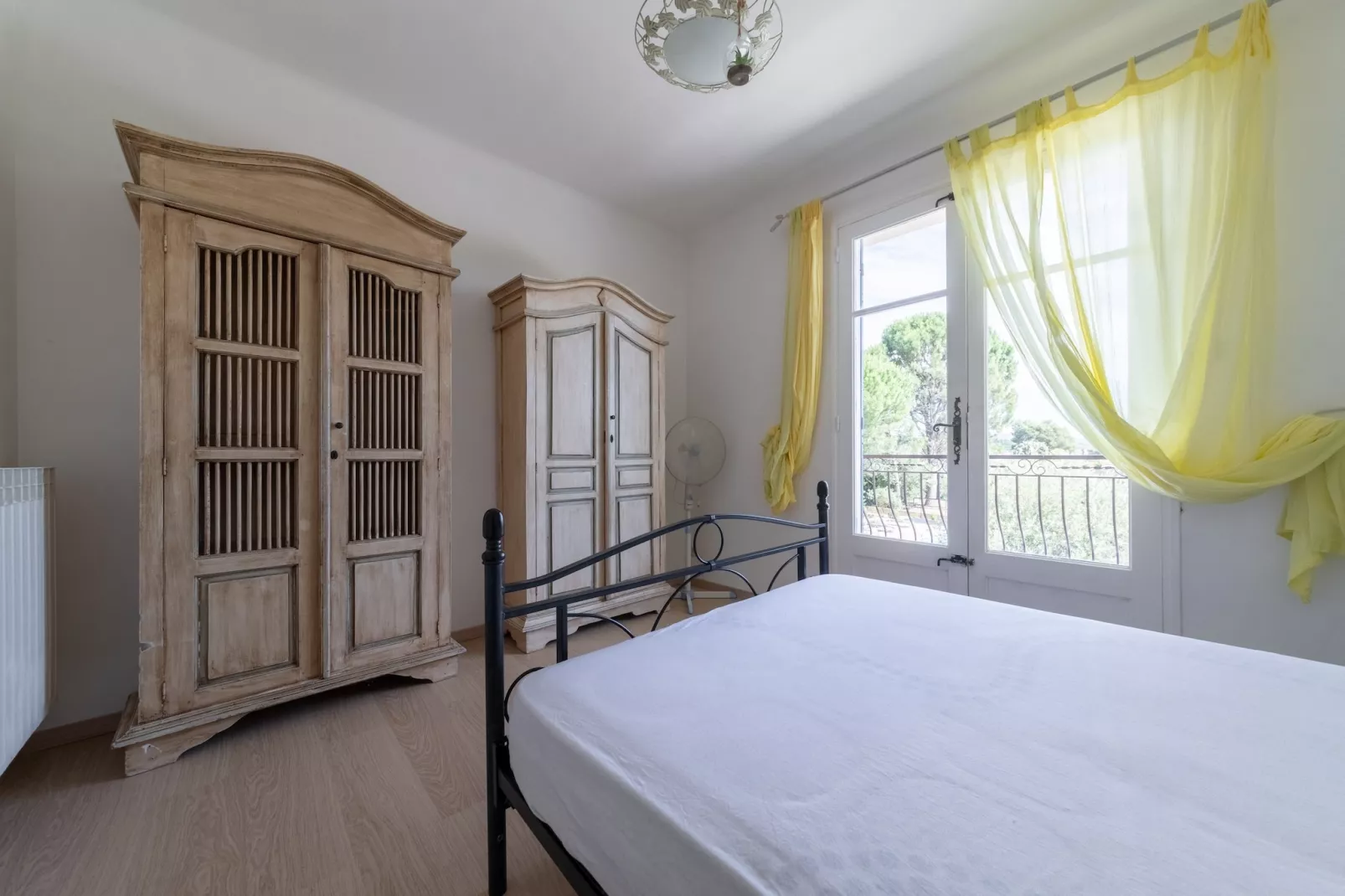 Villa Carpentras-Bedroom