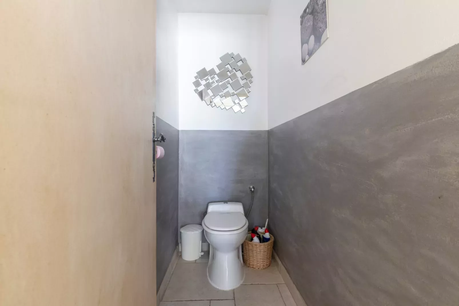 Villa Carpentras-Bathroom