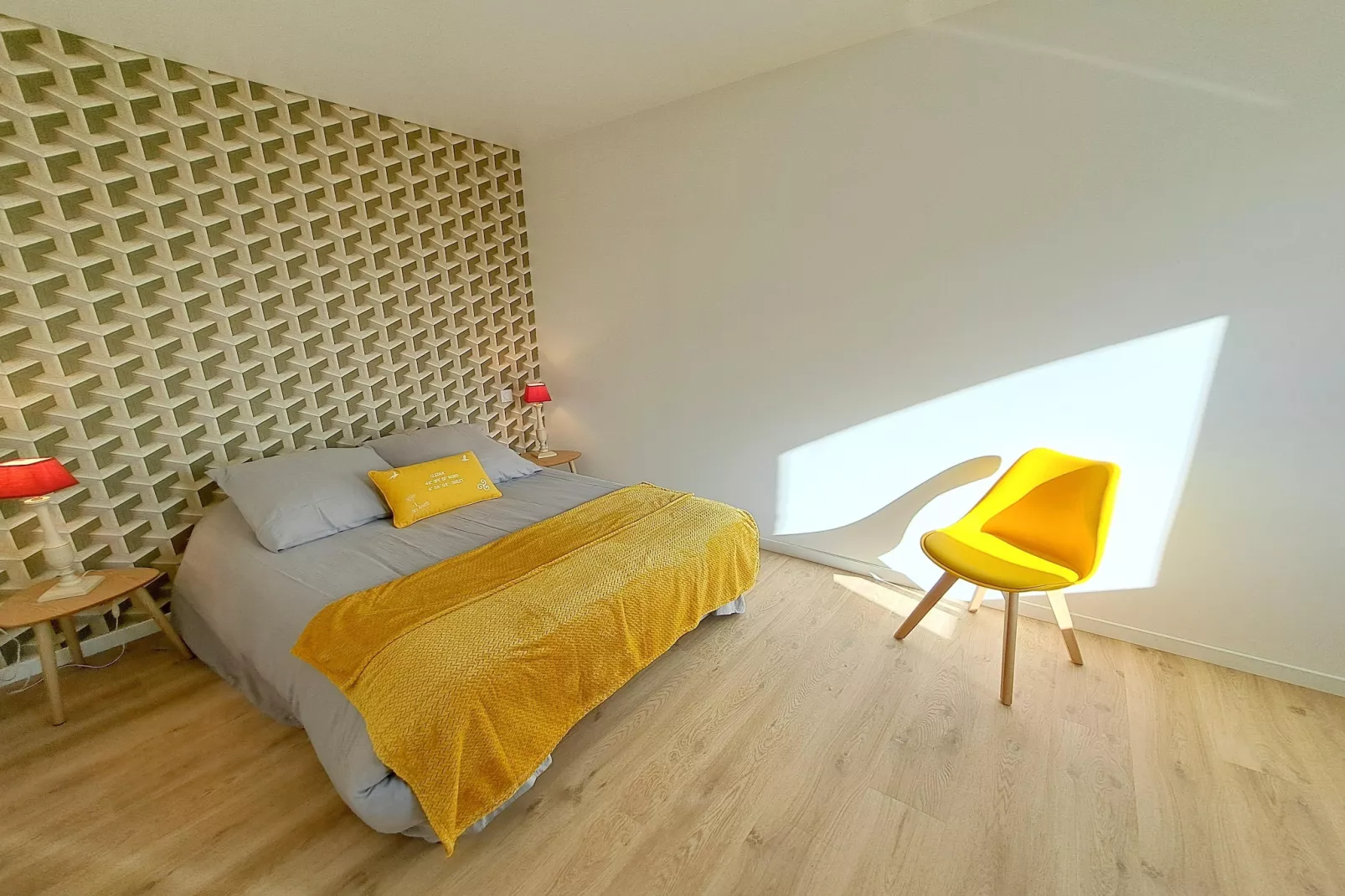 Ferienhaus in Cléder-Bedroom
