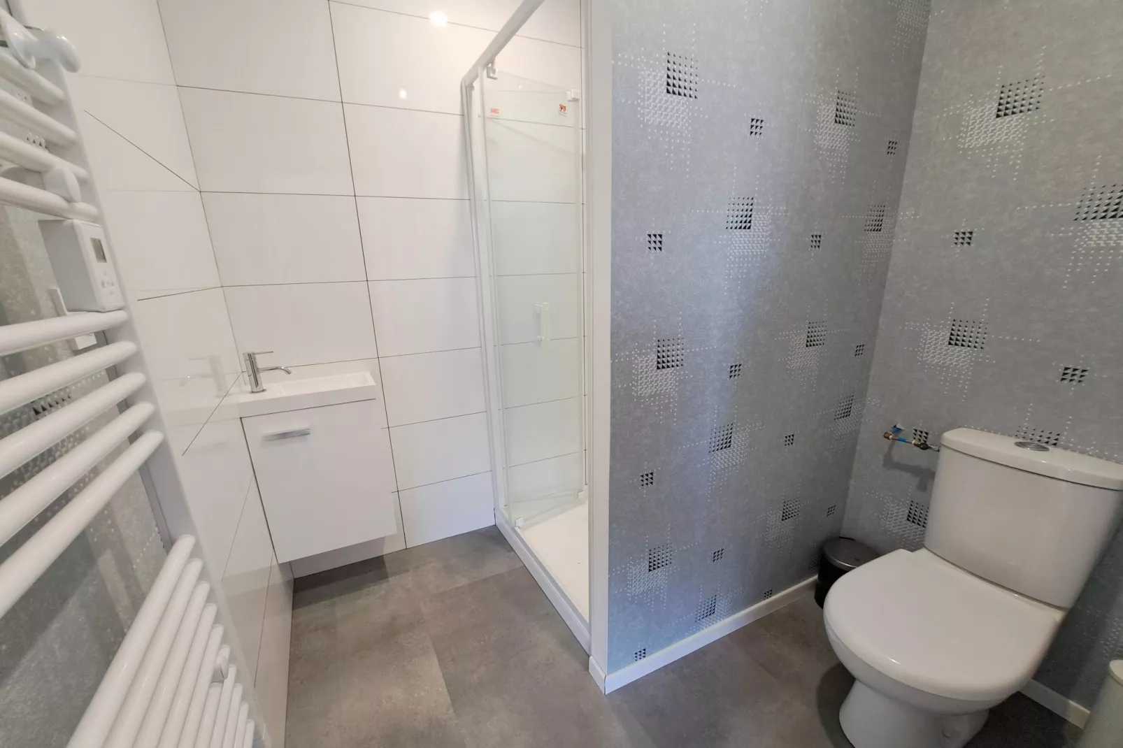 Ferienhaus in Cléder-Bathroom