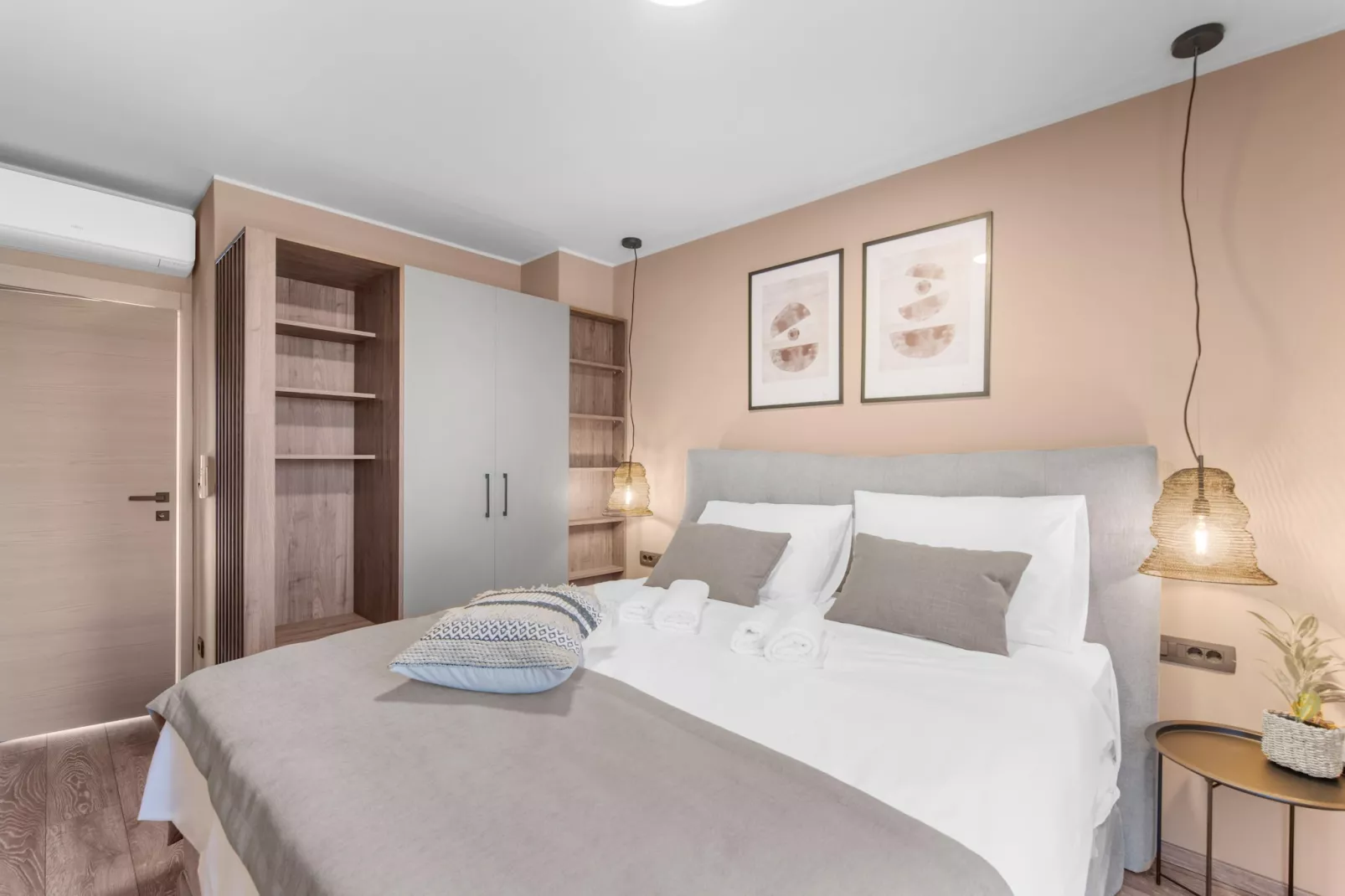 Quercus village penthouse 11 with bubble bath-Schlafzimmer