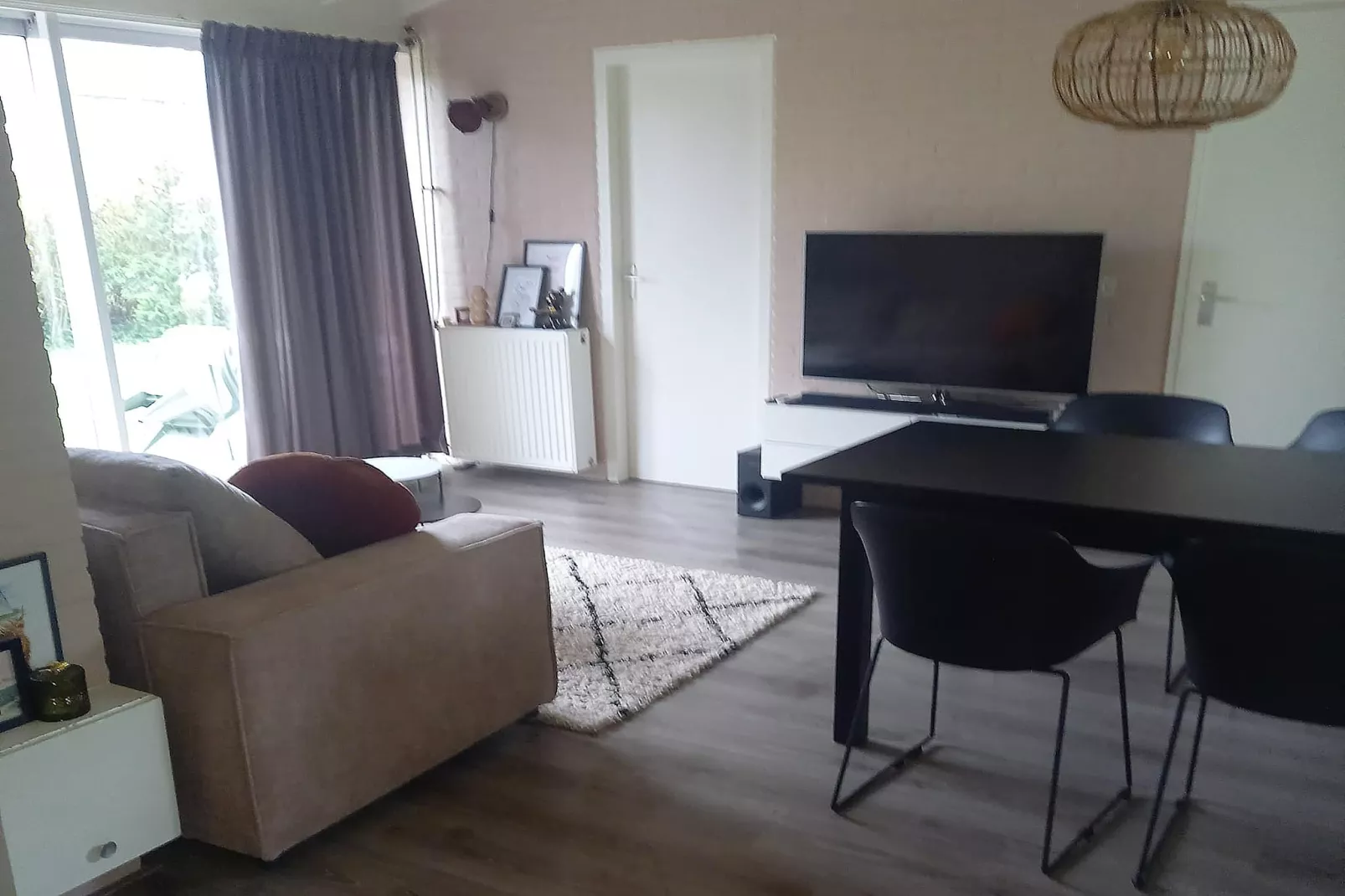 Yné lijte 55-Living room