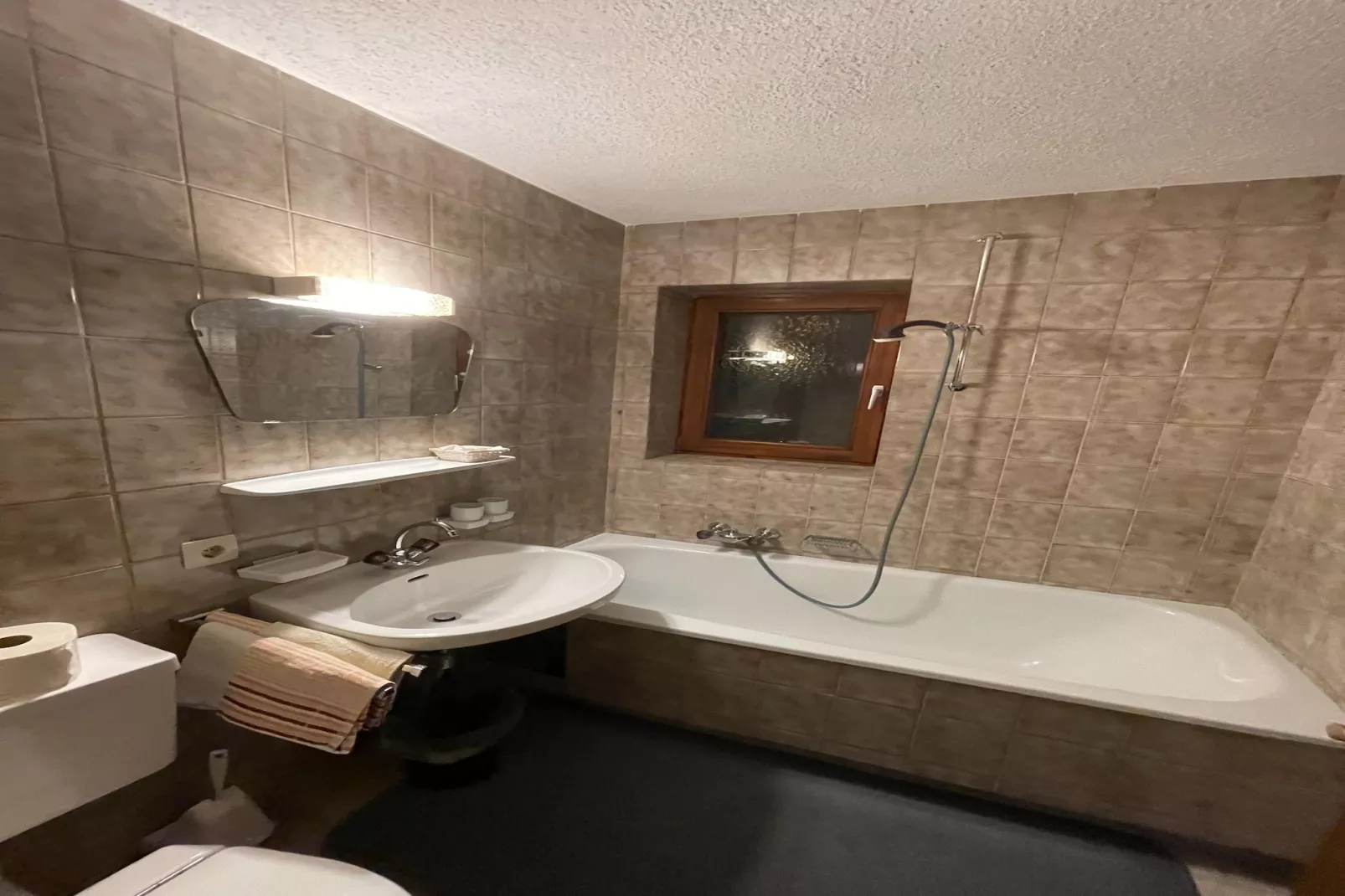 Lechner Arnika-Bathroom