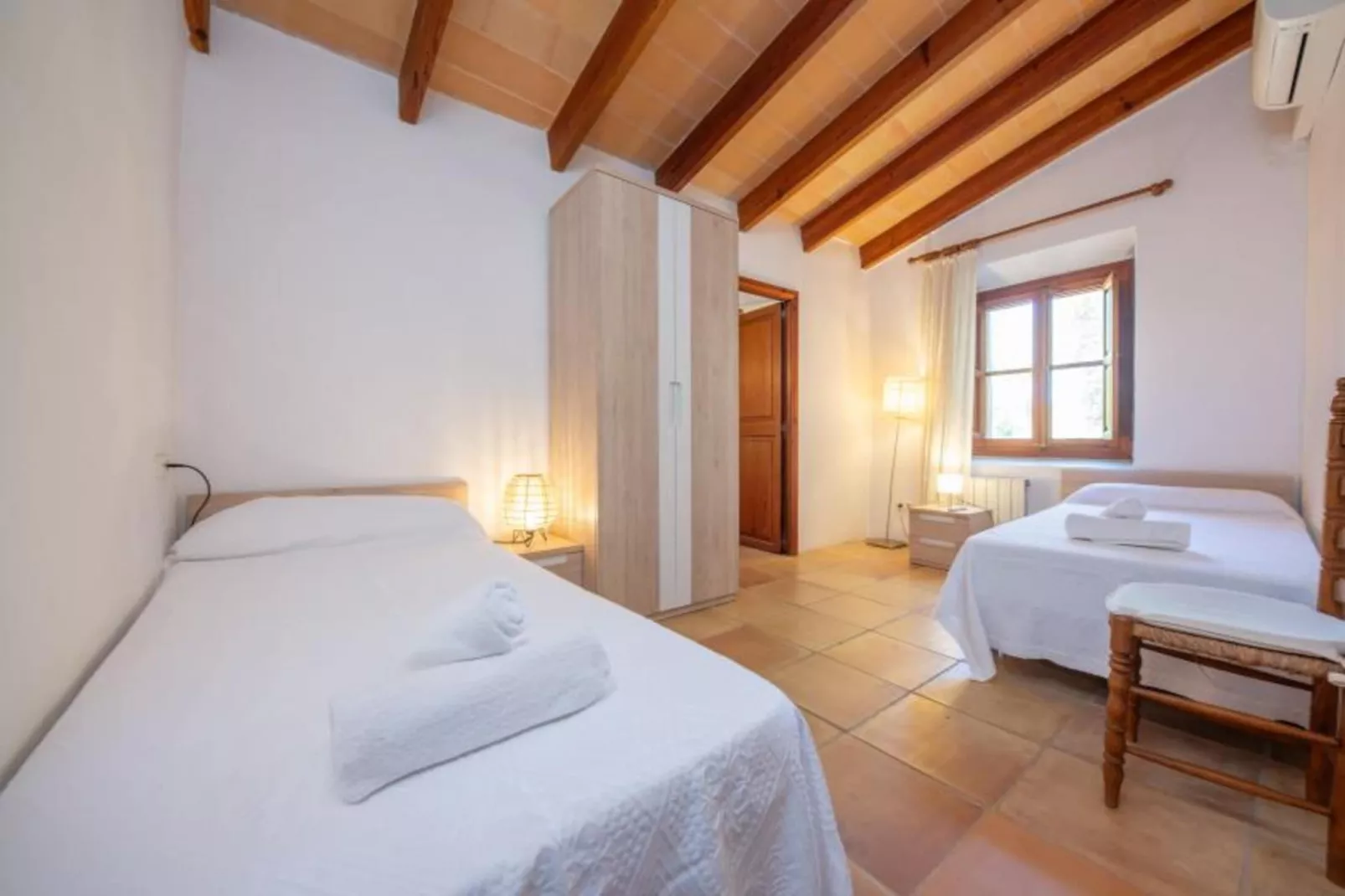 Son Poca Palla-Bedroom