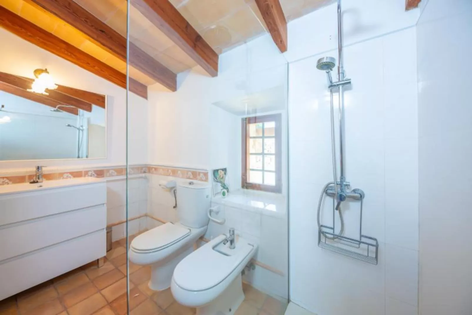 Son Poca Palla-Bathroom