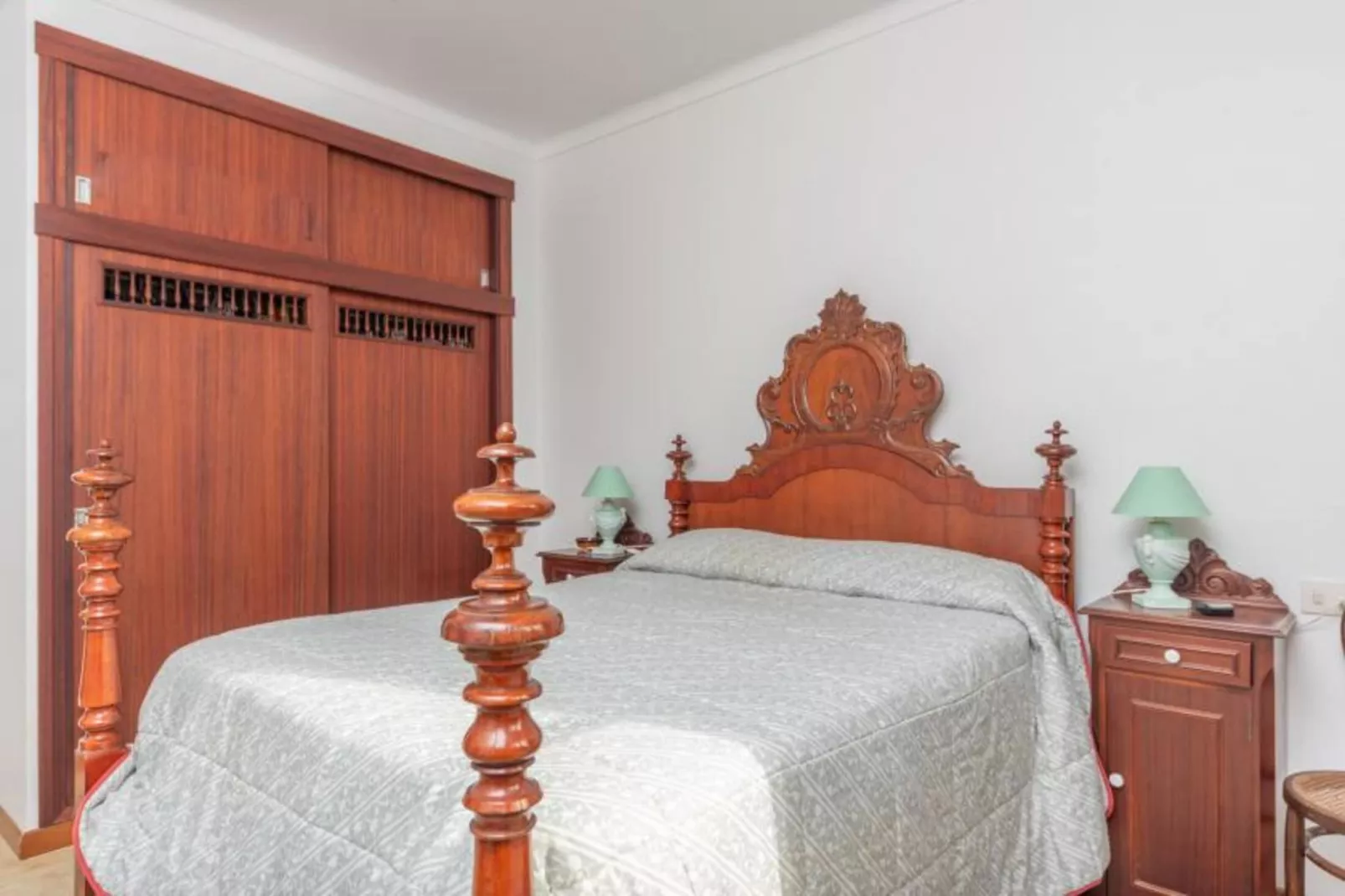 Borges-Bedroom