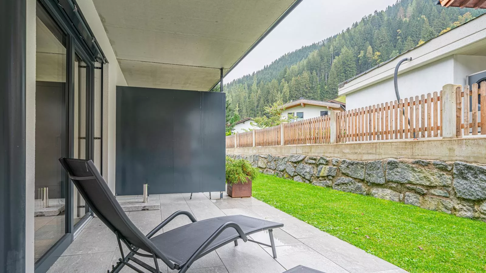 Hahnenkamm-Terrace balcony