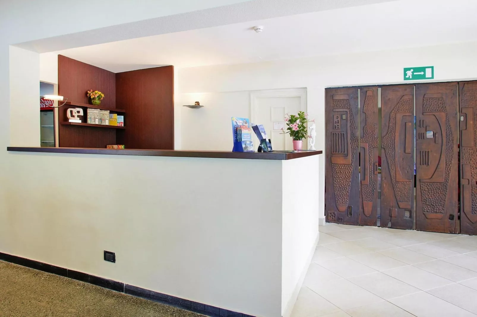 Residence Miriam Pietra Ligure - B4 SUP/B4SU renoviert in 2014-Reception hall