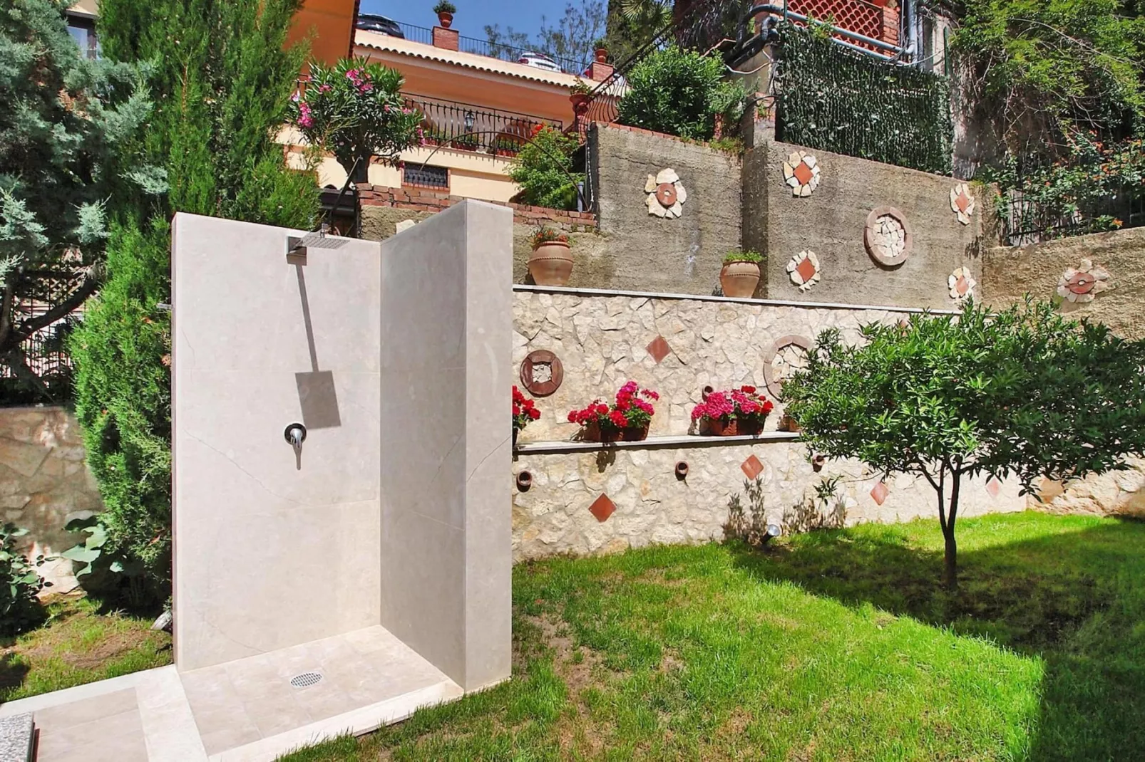 Apartments Taormina-Le Villette Agave 3 pax-Jardin d'été