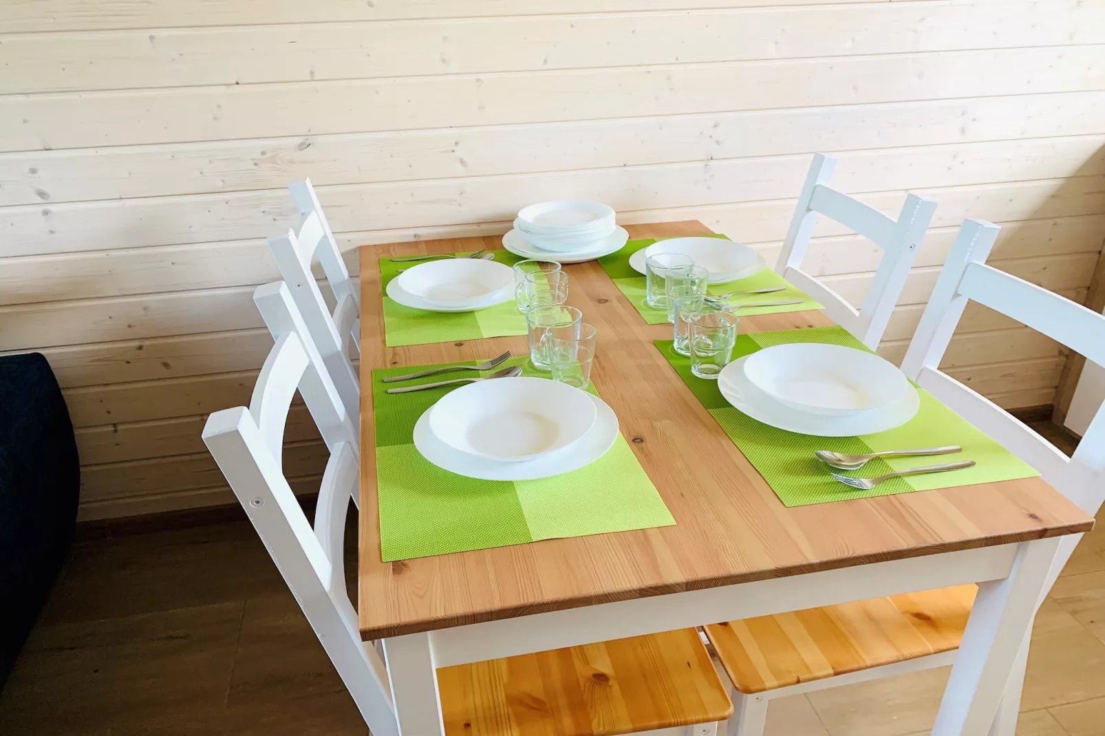 Domek PREMIUM dla 4 osób Sarbinowo-Dining room