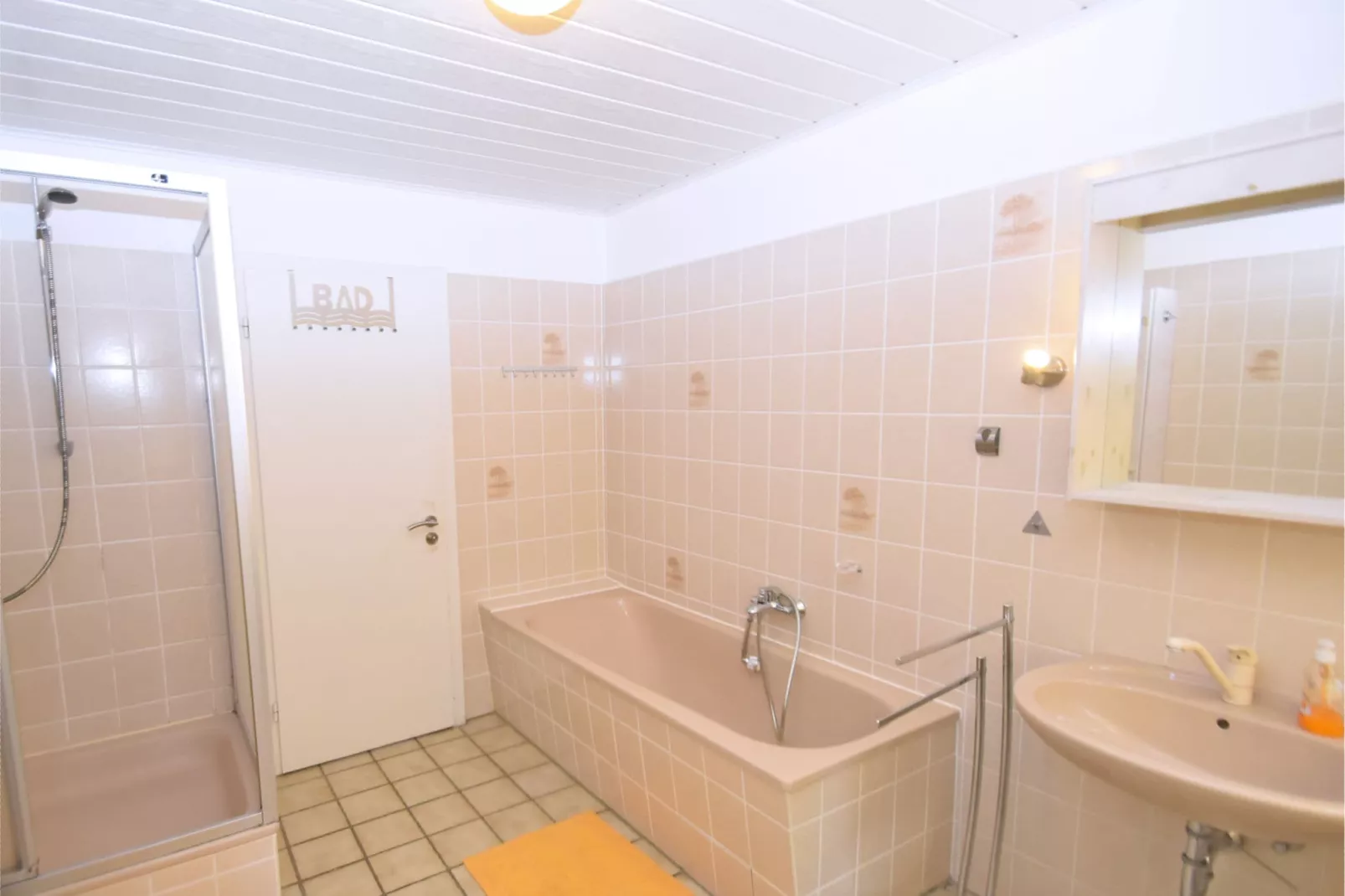 Waldferienhaus-Bathroom