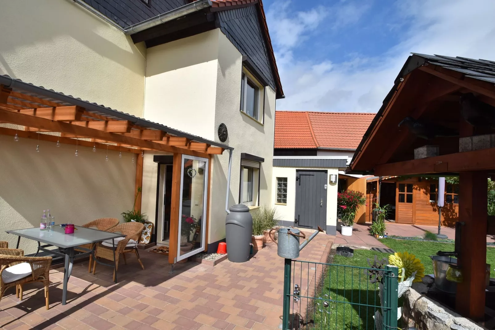 Veckenstedt-Exterior summer