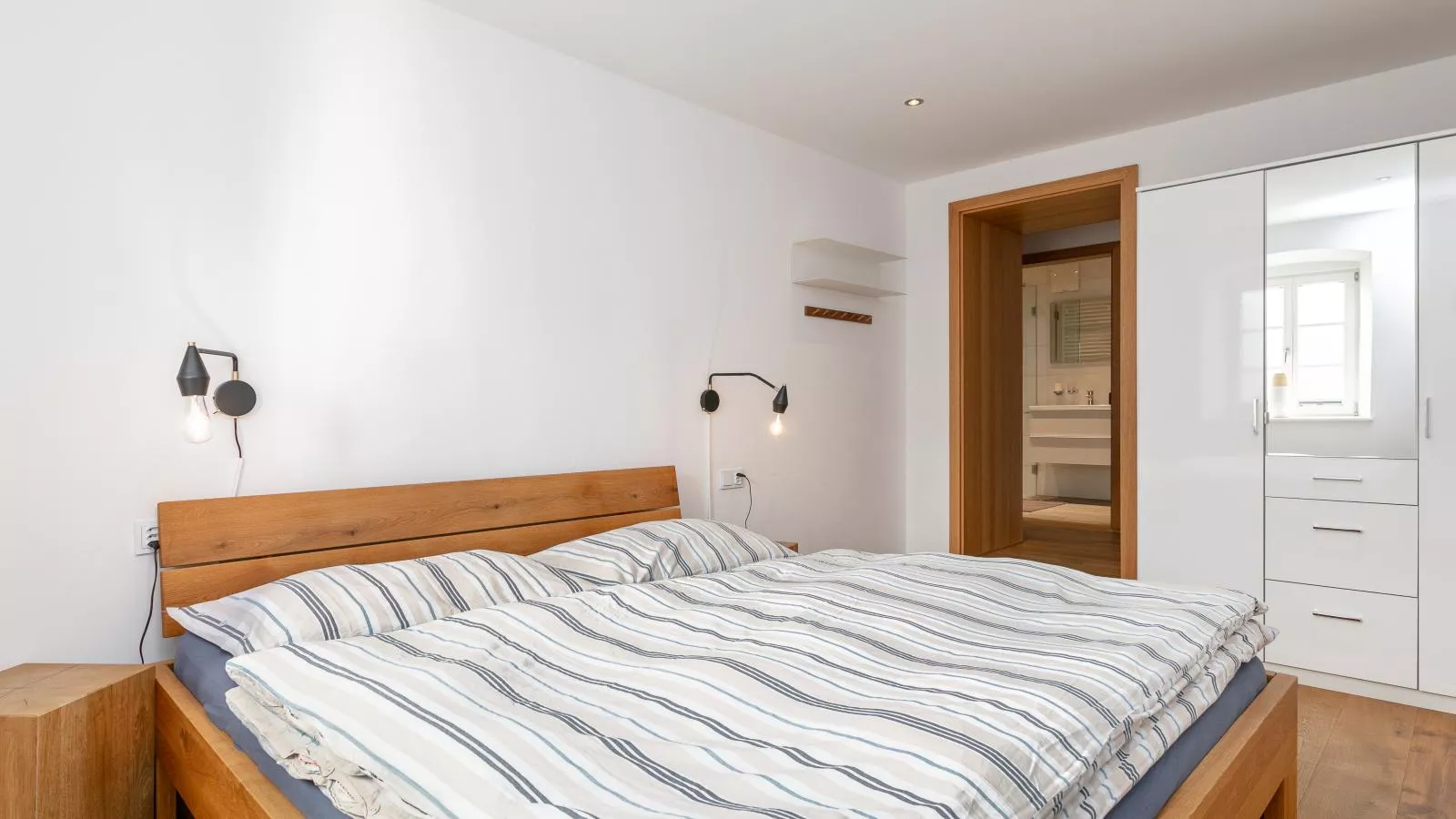 Appartement Ambiente-Bedroom