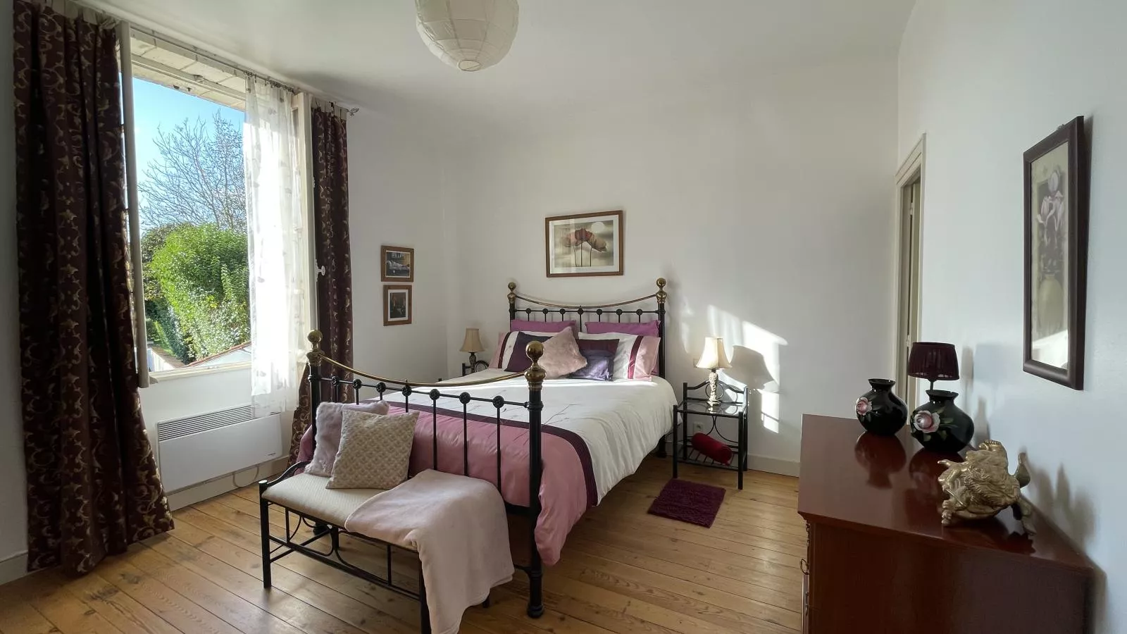 Gîtes de La Maison du Bonnesheur-Bedroom