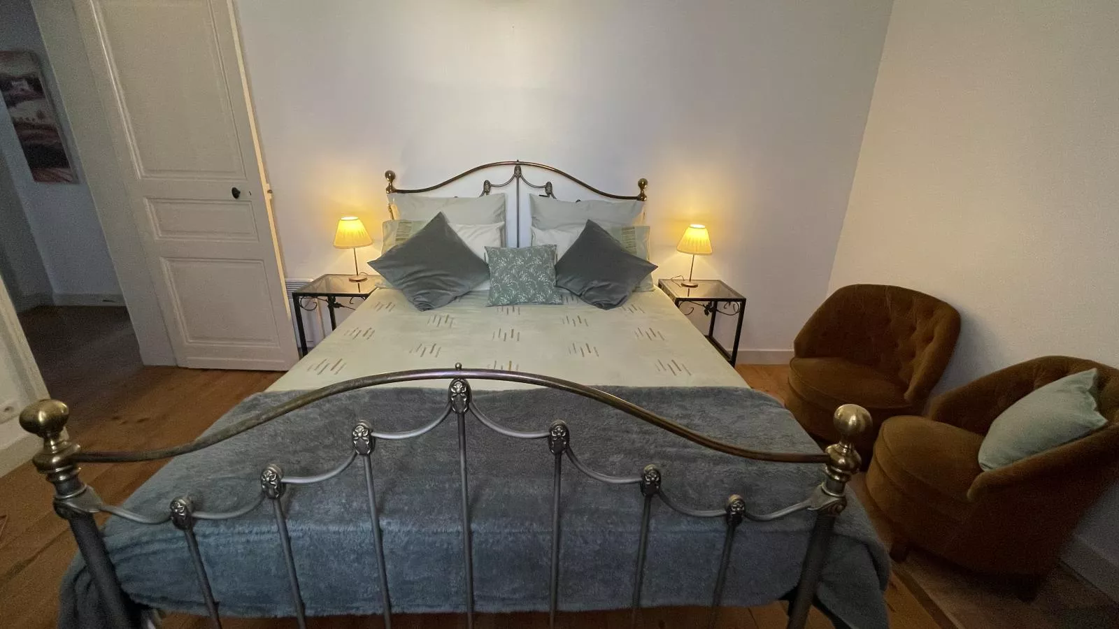 Gîtes de La Maison du Bonnesheur-Bedroom