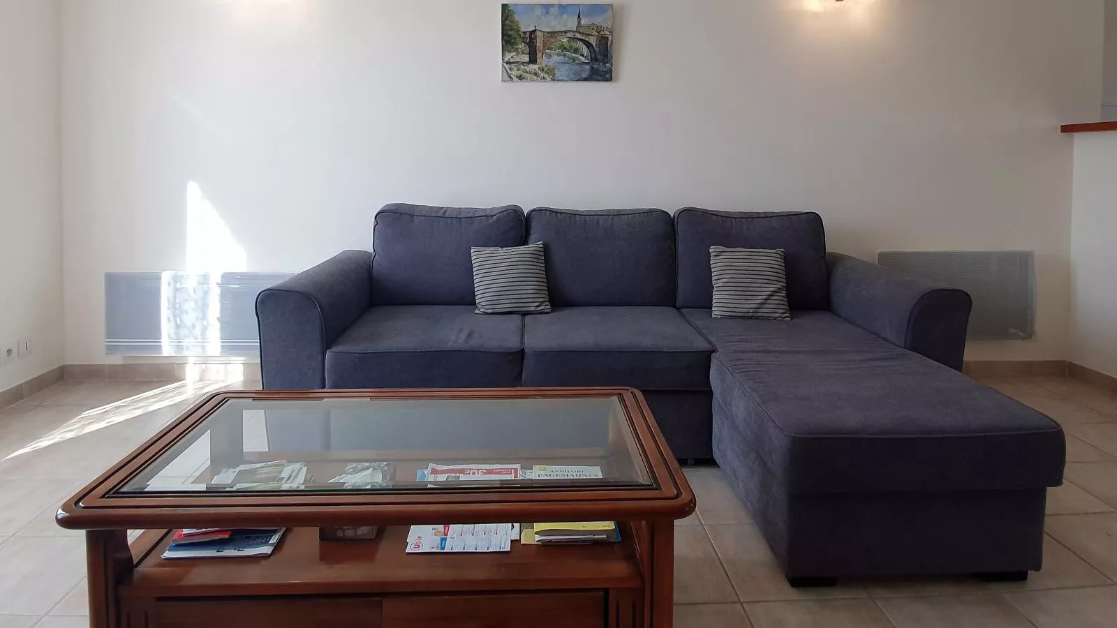 Du Soleil-Living room