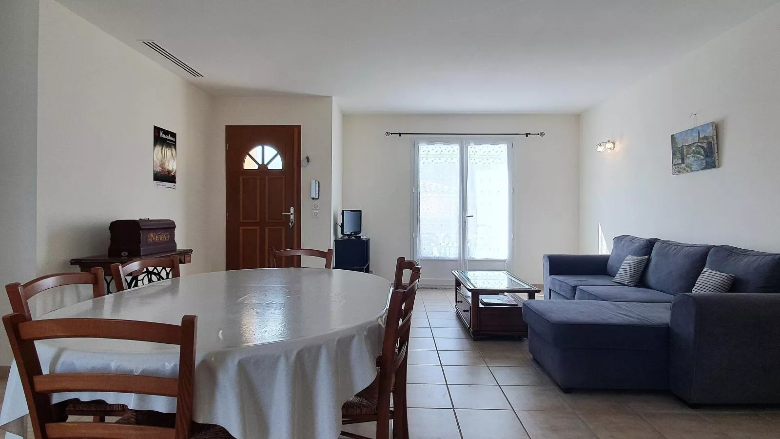 Du Soleil-Living room