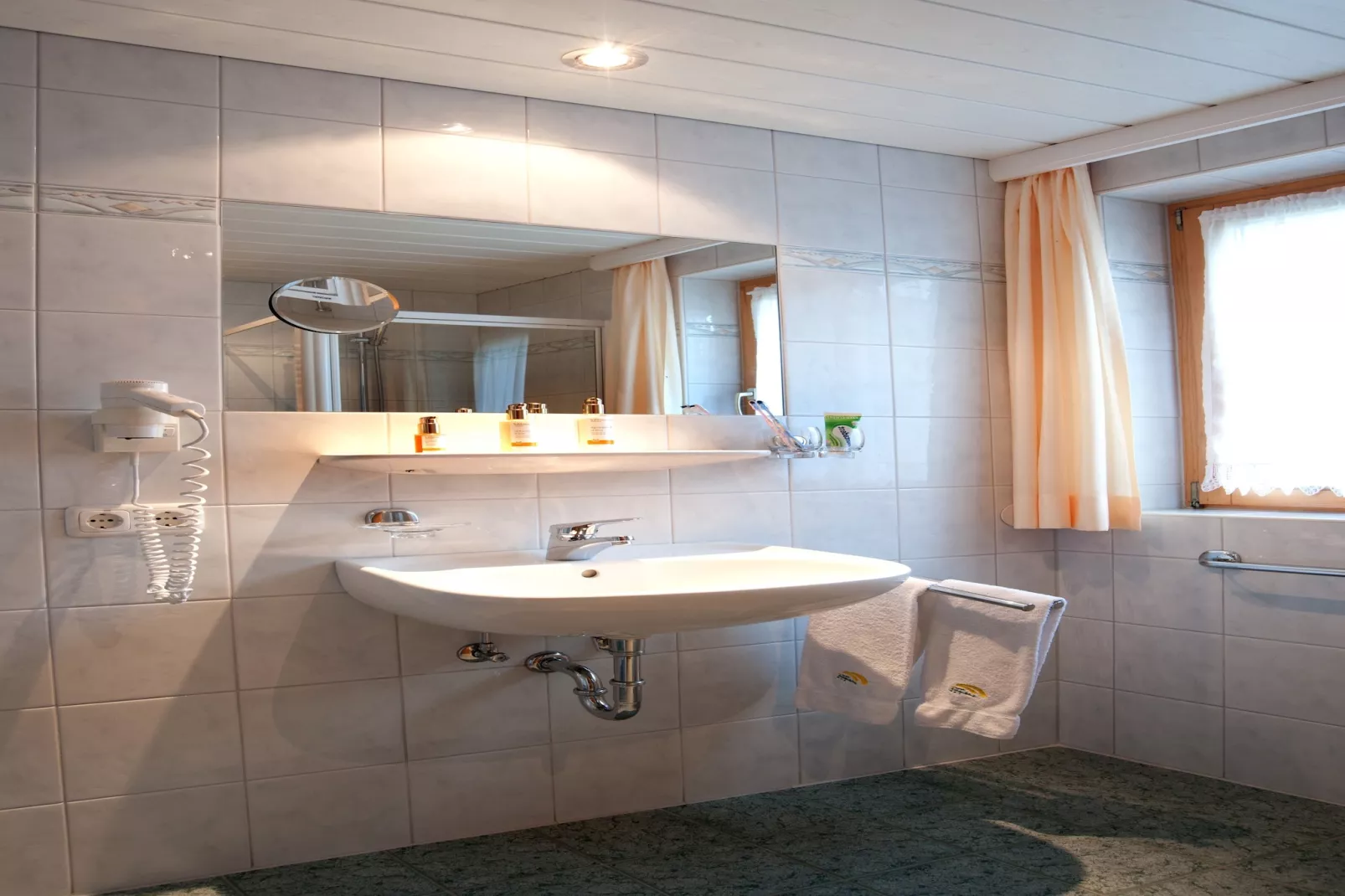 Schönblick 2-Bathroom