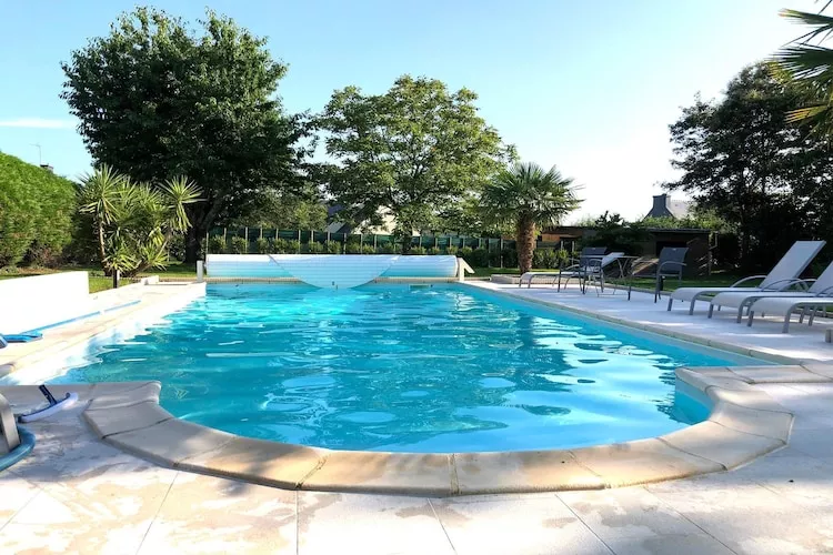 Holiday home Gouesnac'h-Schwimmbad