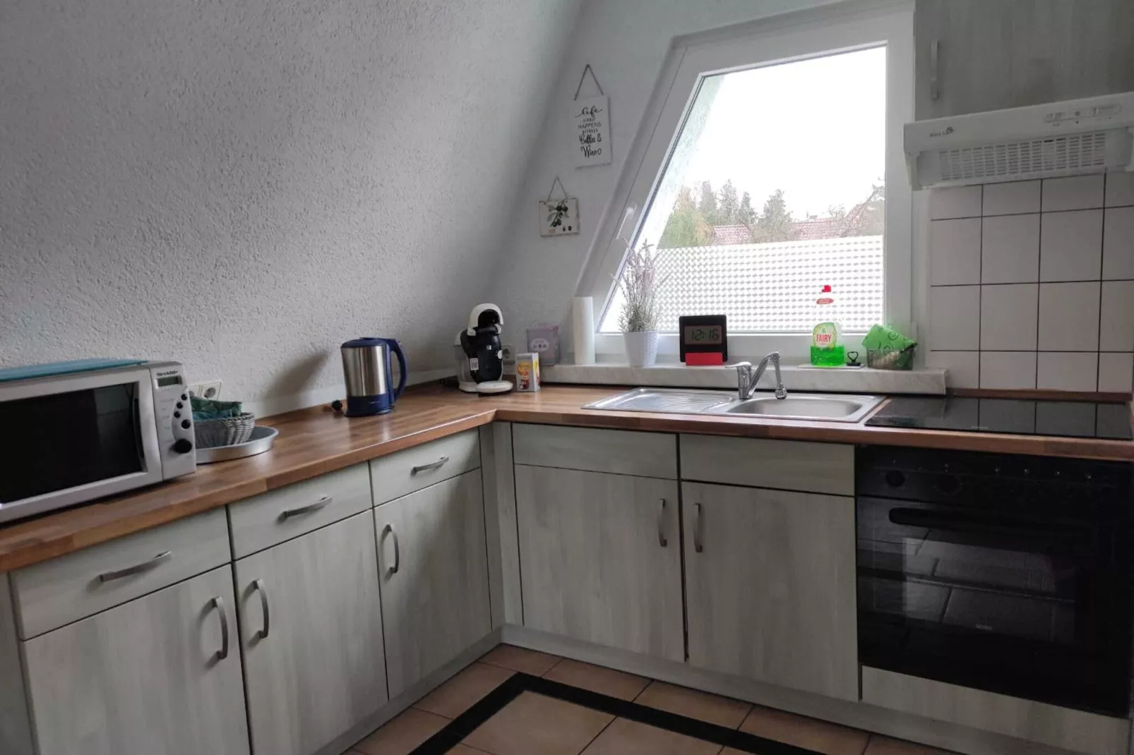 Moni-Kitchen