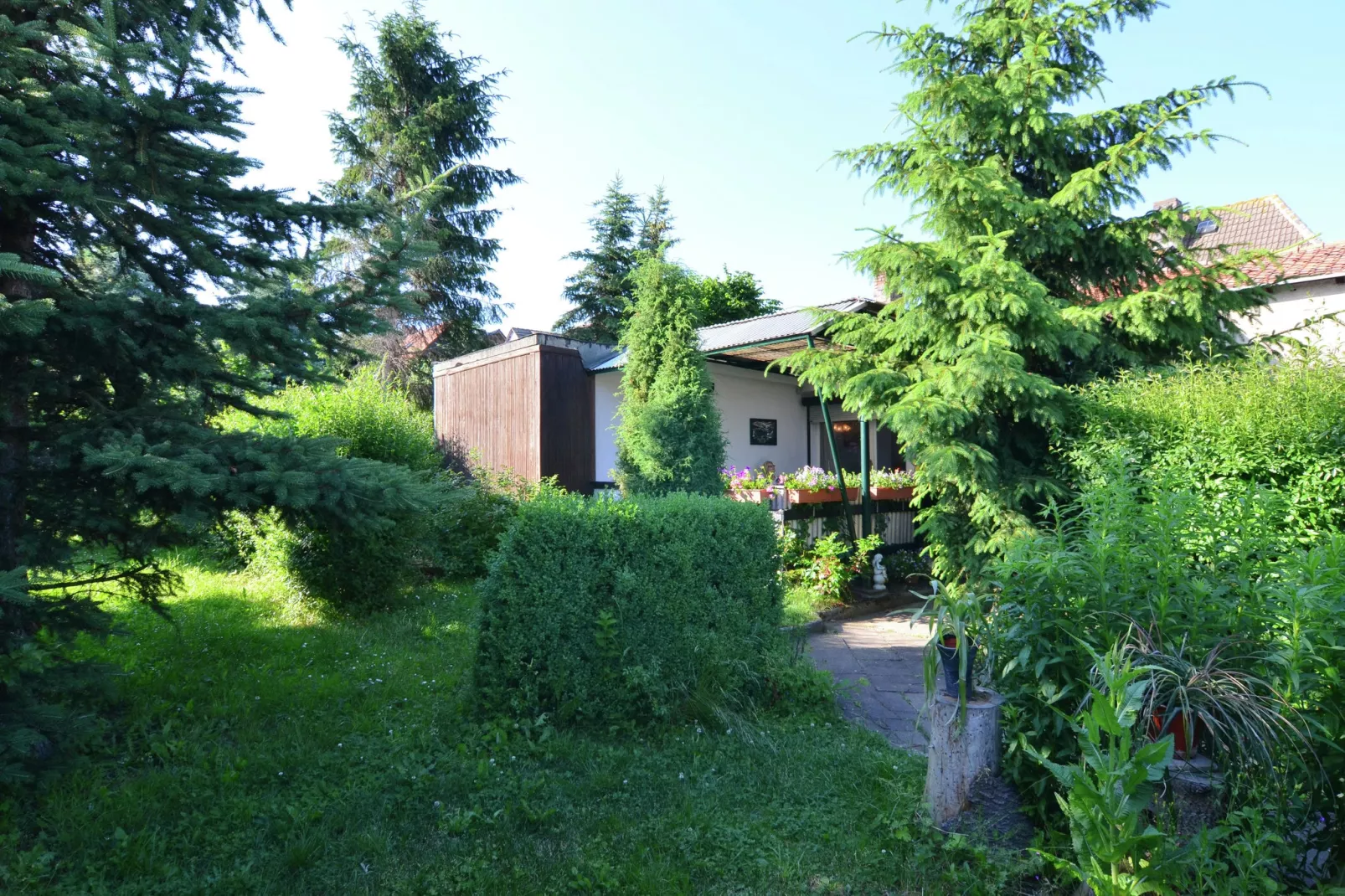 Angela-Gardens in summer