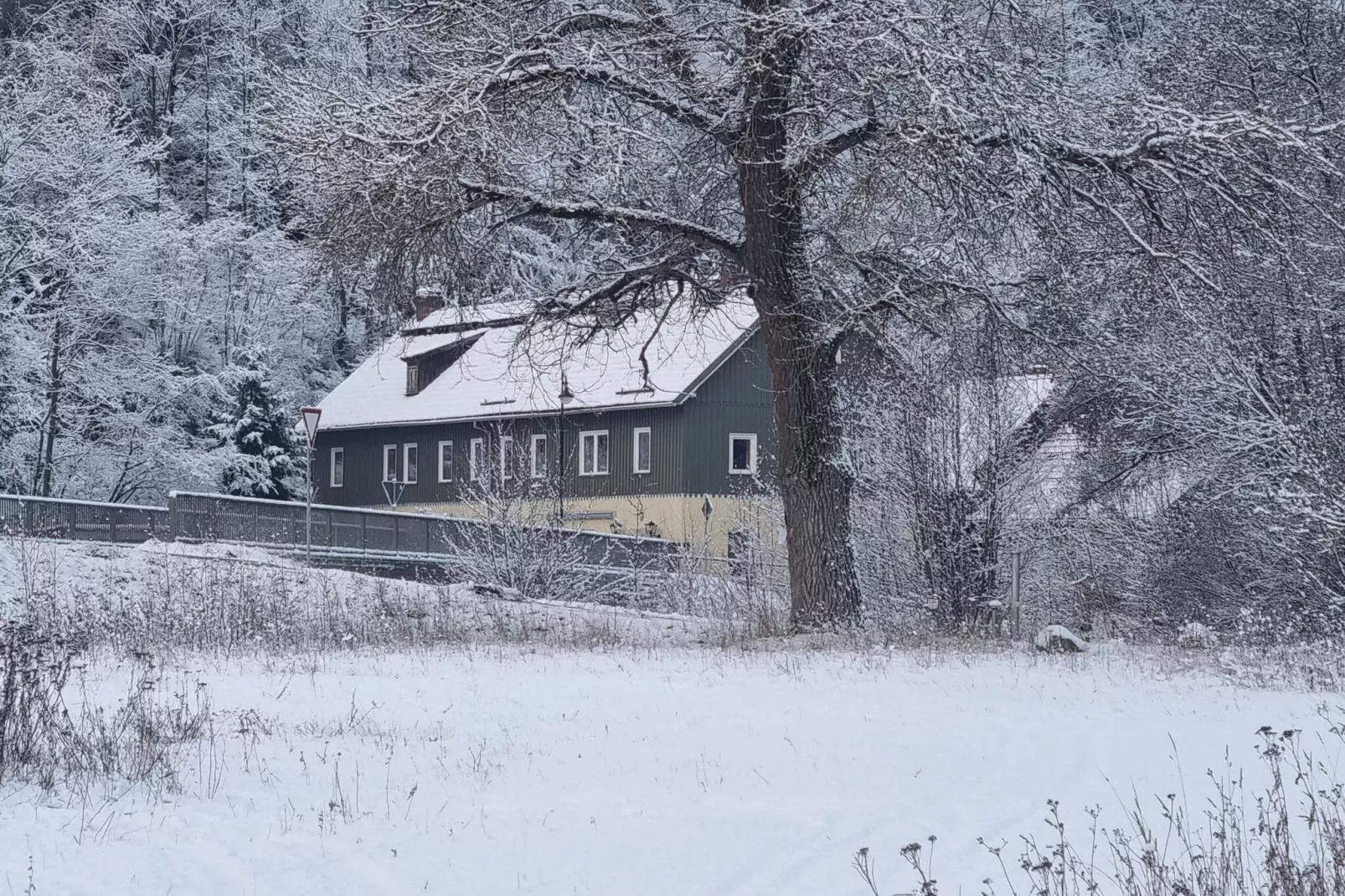 Der alte Kutscherhof-Exterior winter