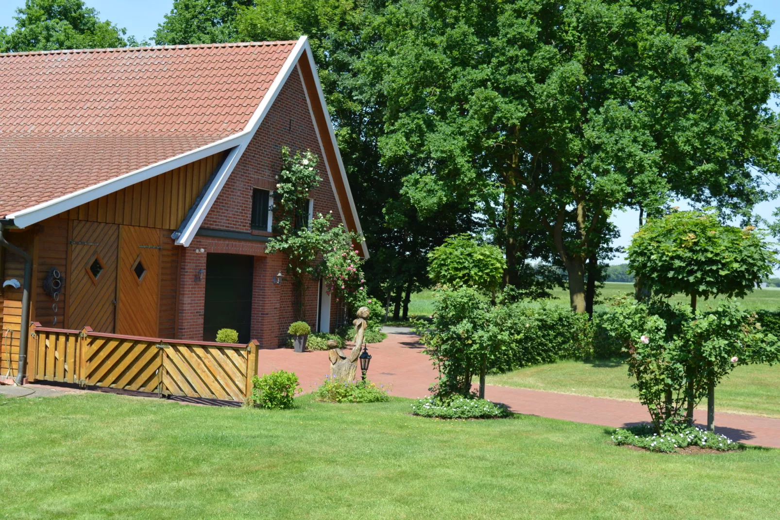 Landhaus Lindern-Exterior summer