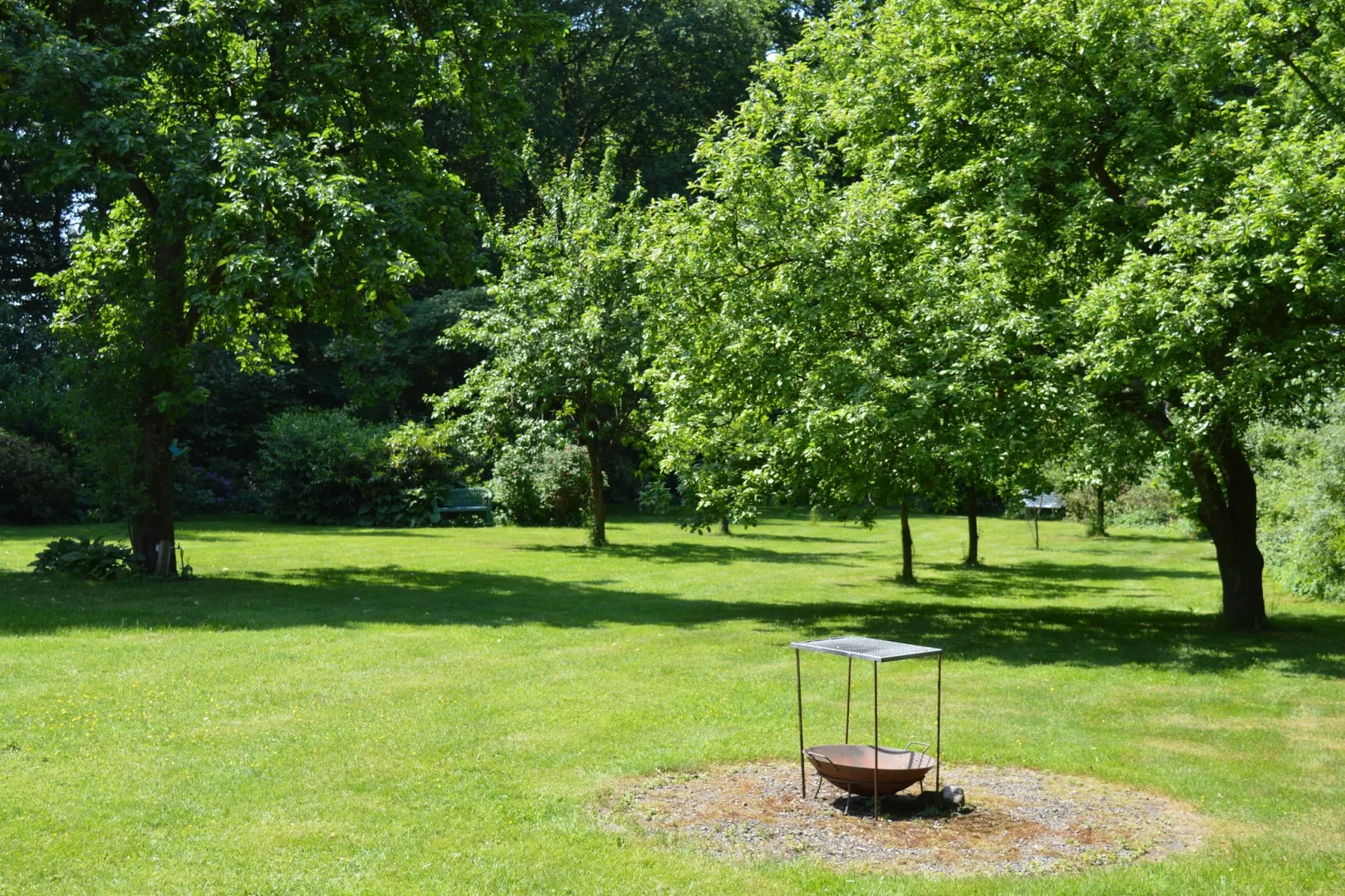 Landhaus Lindern-Gardens summer