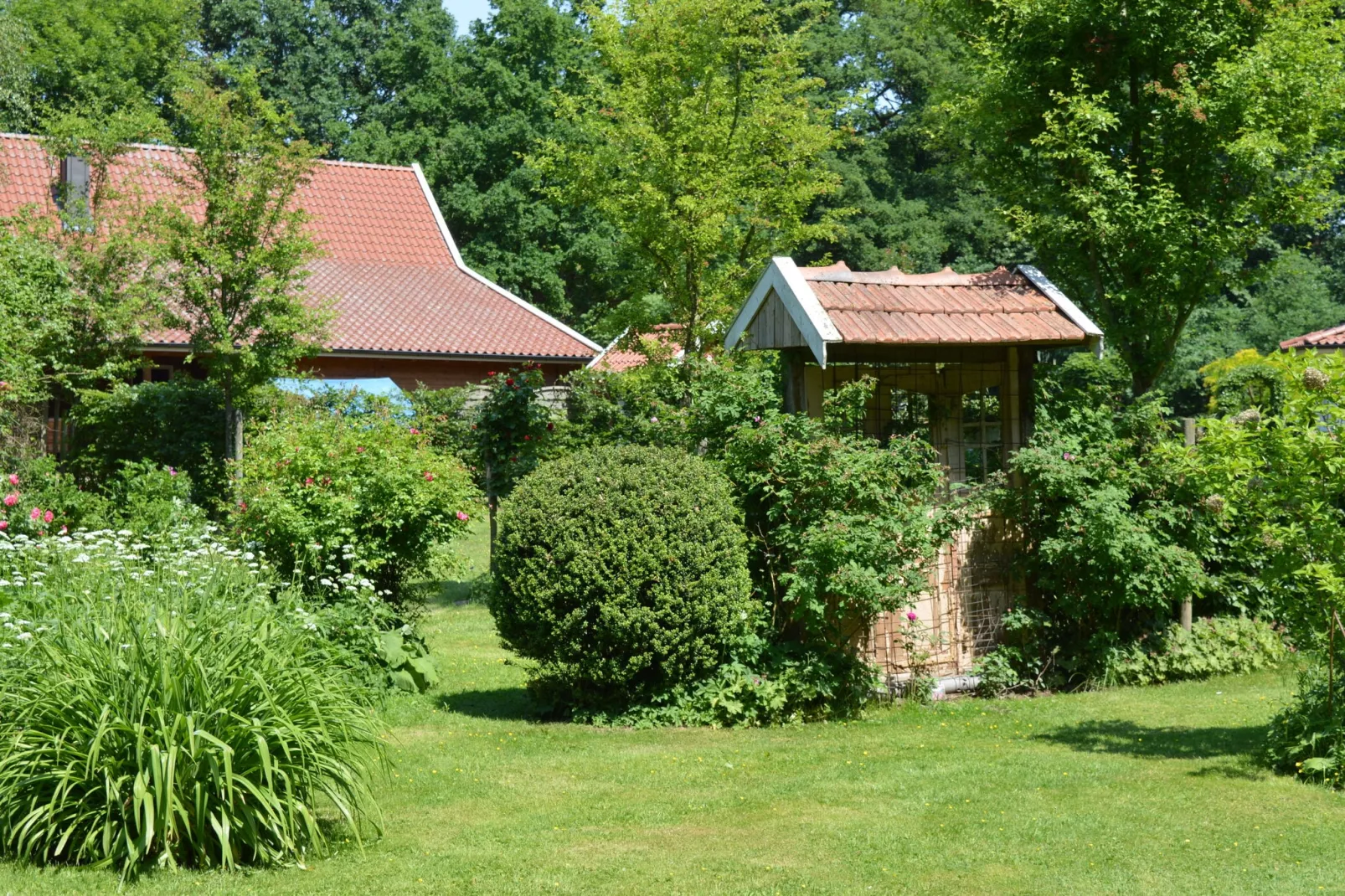 Landhaus Lindern-Gardens summer