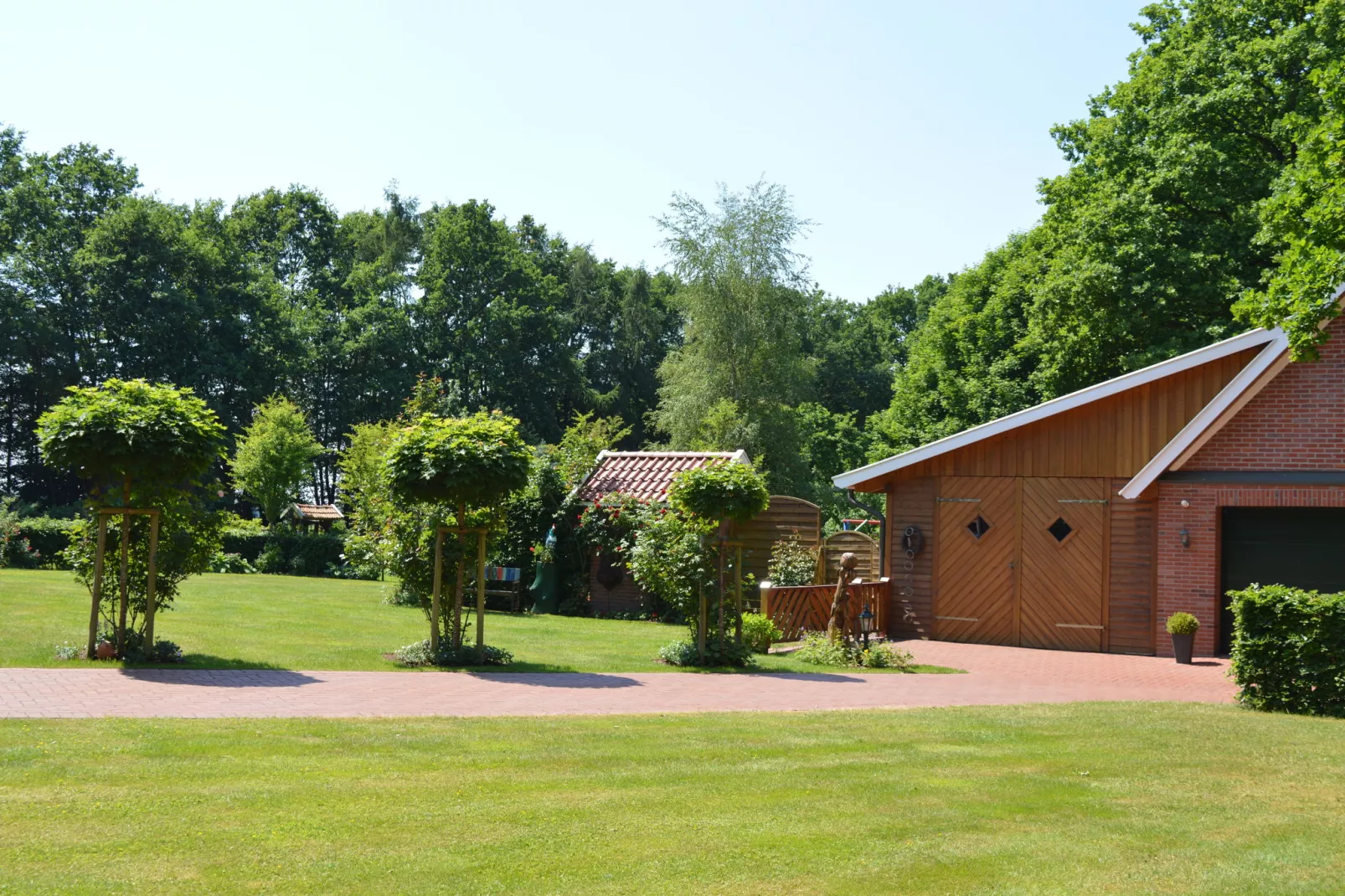 Landhaus Lindern-Gardens summer