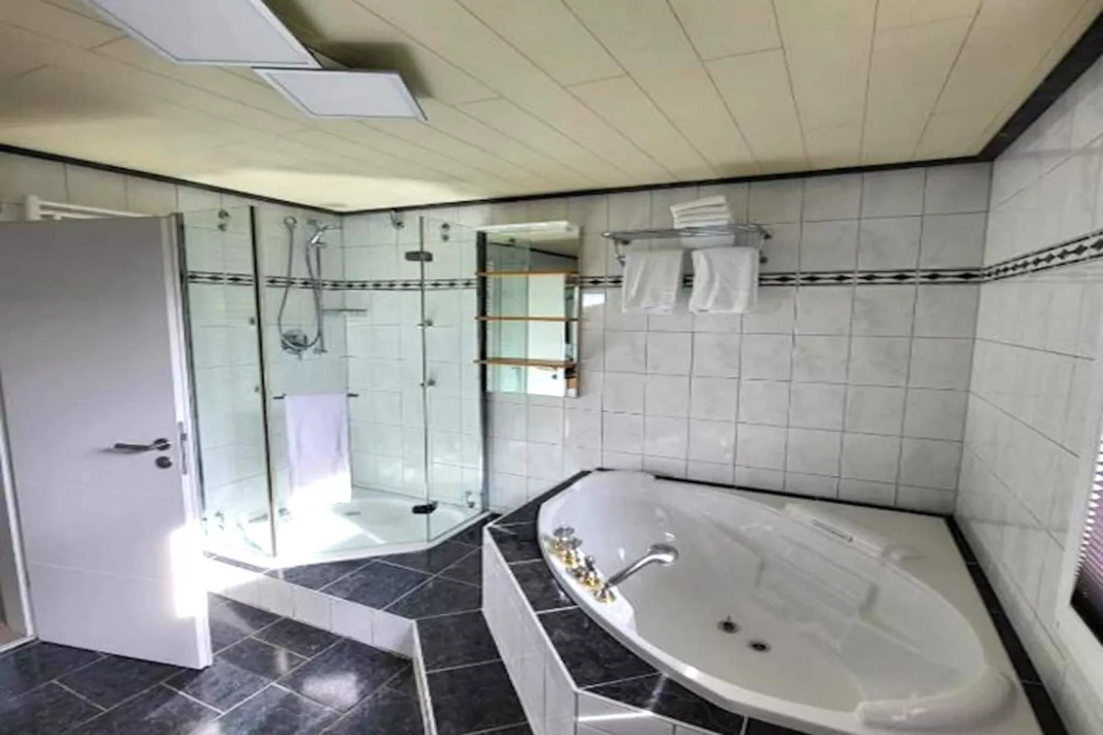 FeWo Kanino in Monschau-Imgenbroich-Bathroom