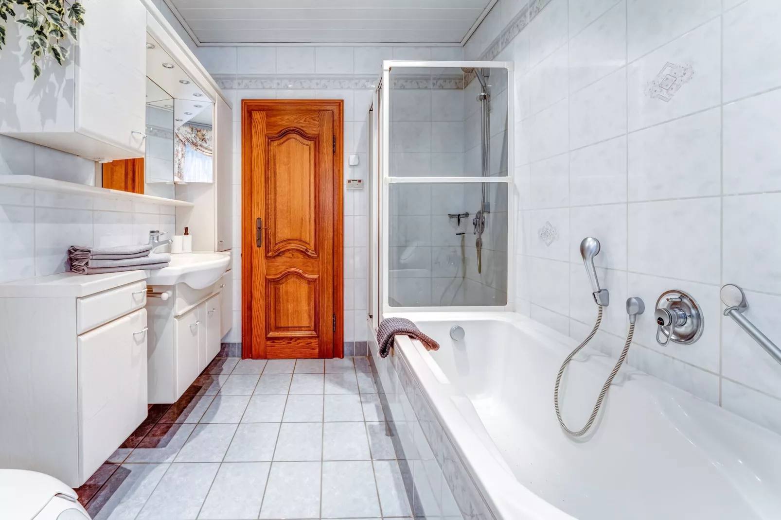 Ferienwohnung Nordschleife Nürburgring-Bathroom