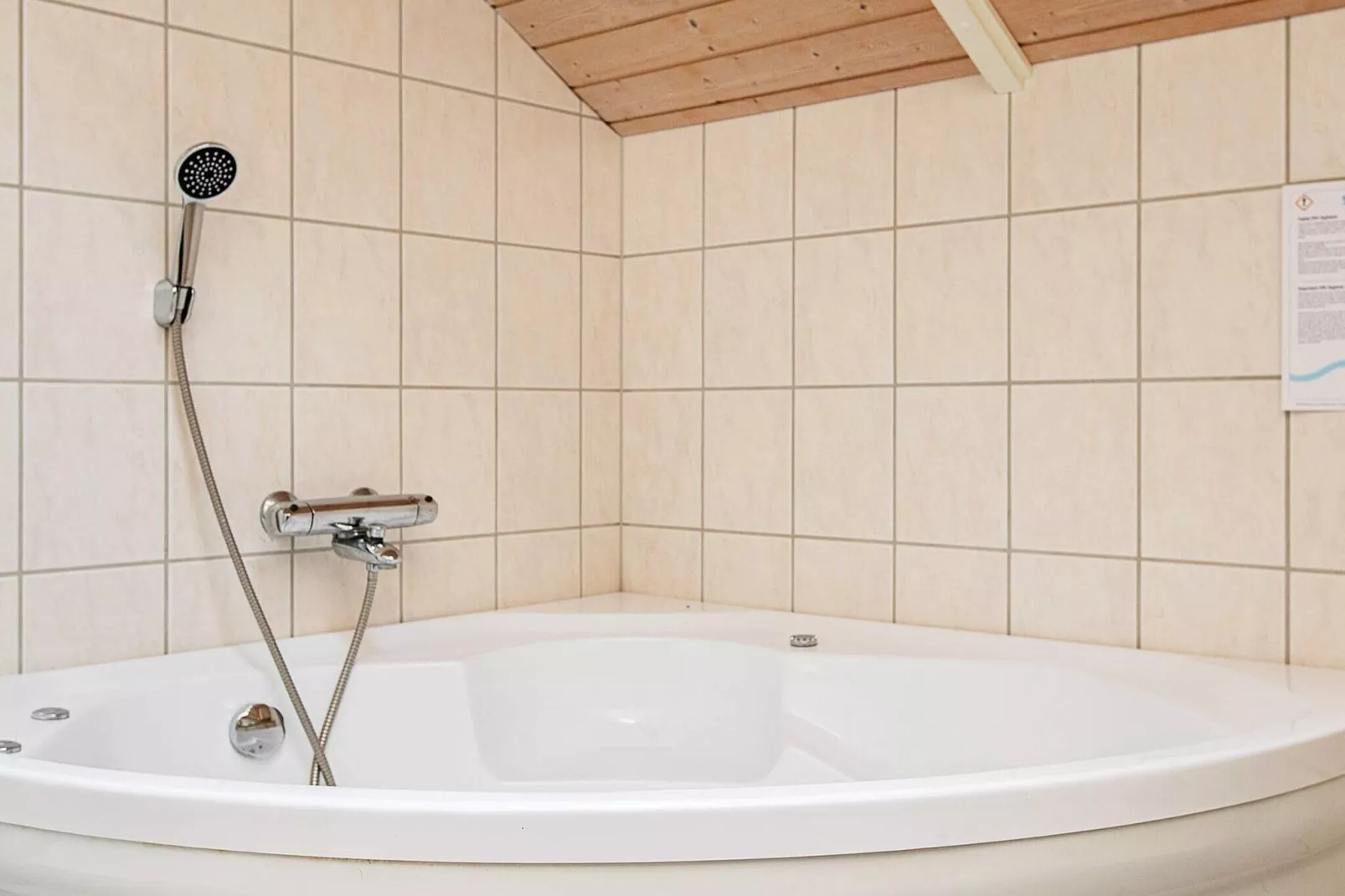 9 Personen Ferienhaus in Væggerløse-By Traum-Wellnessbereich