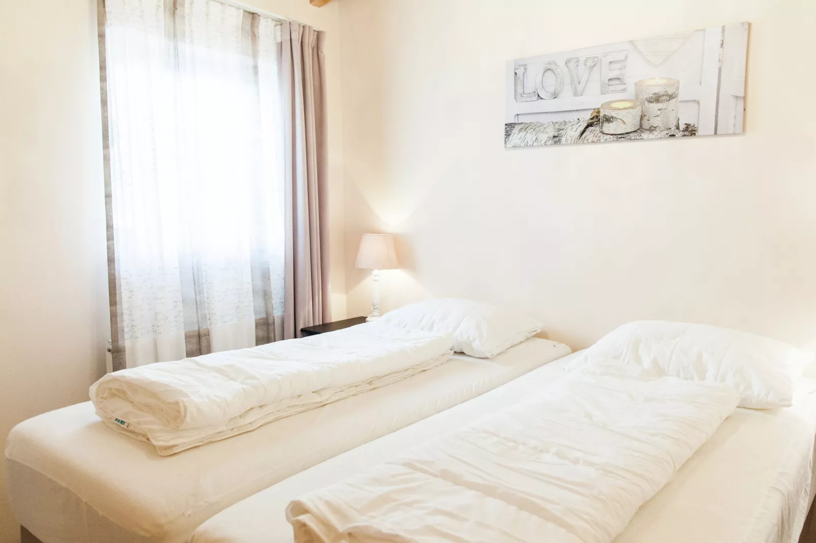 Zur Schöne Aussicht-Bedroom