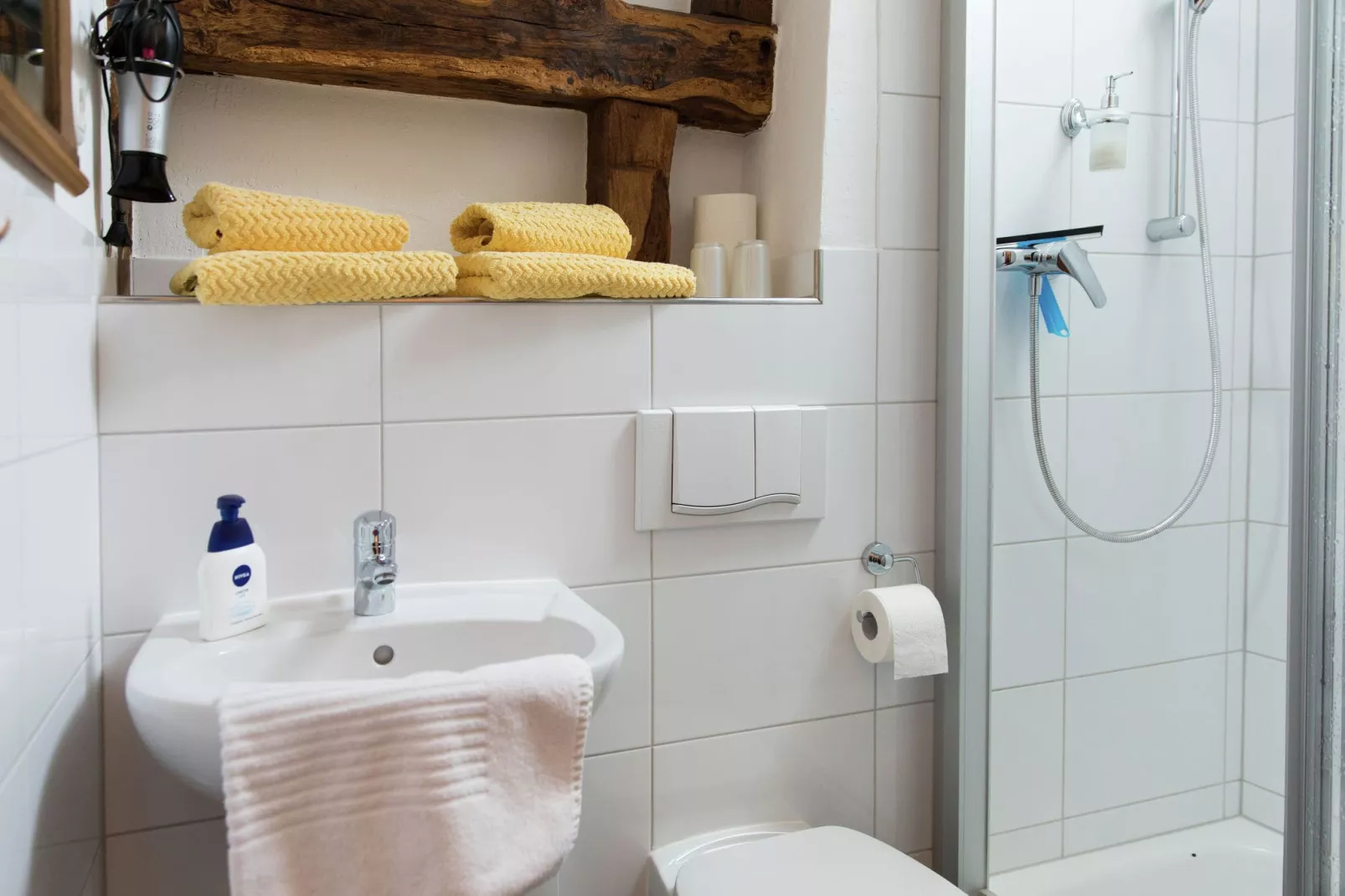 Morsbacher Hof II-Bathroom