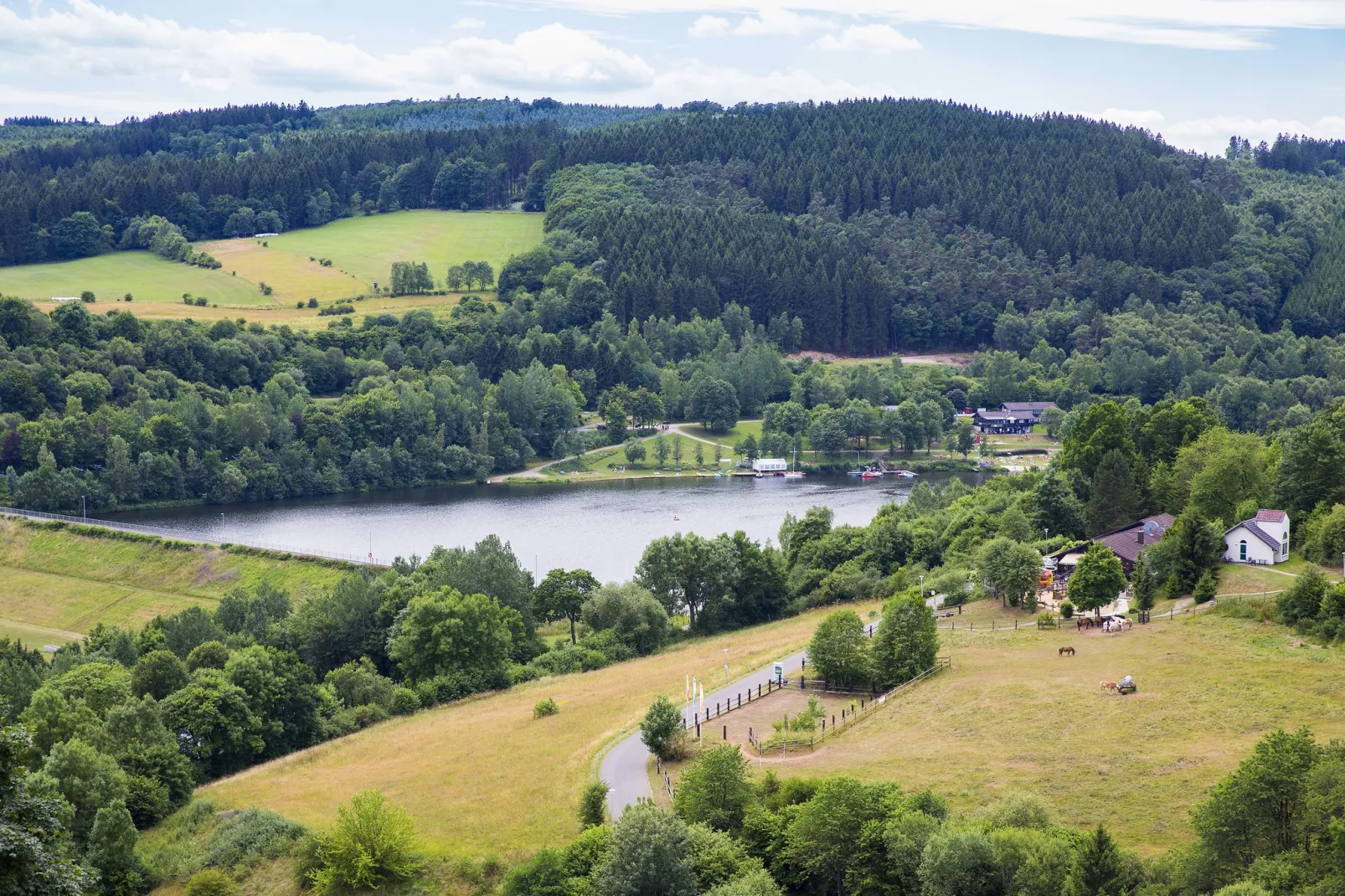Eifelpark Kronenburger See 9-Areas summer 5km
