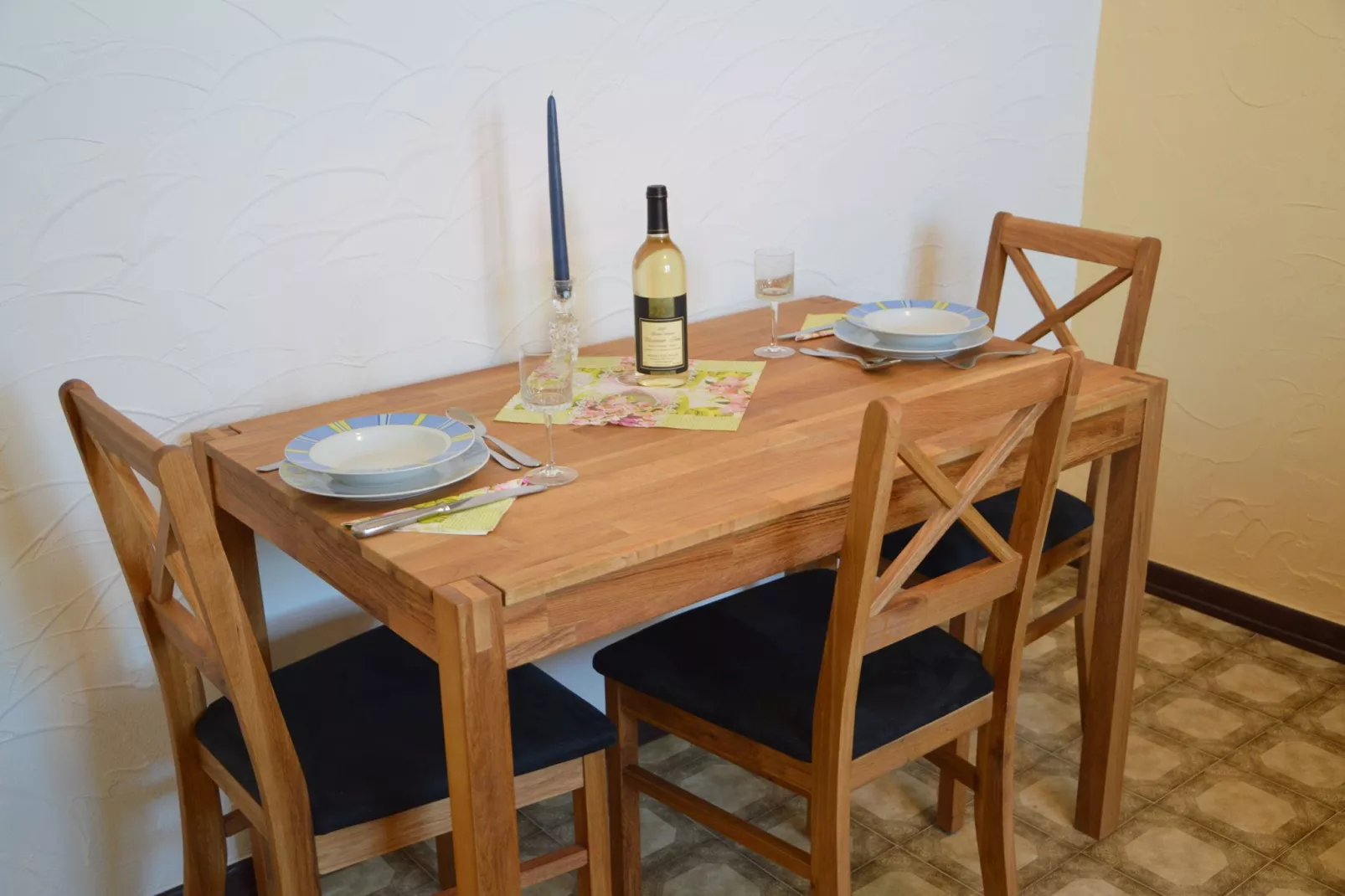 Bauern Kate Alt Dedzen-Dining room