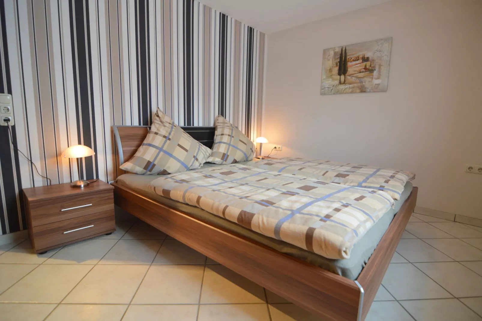 Beatrix-Bedroom
