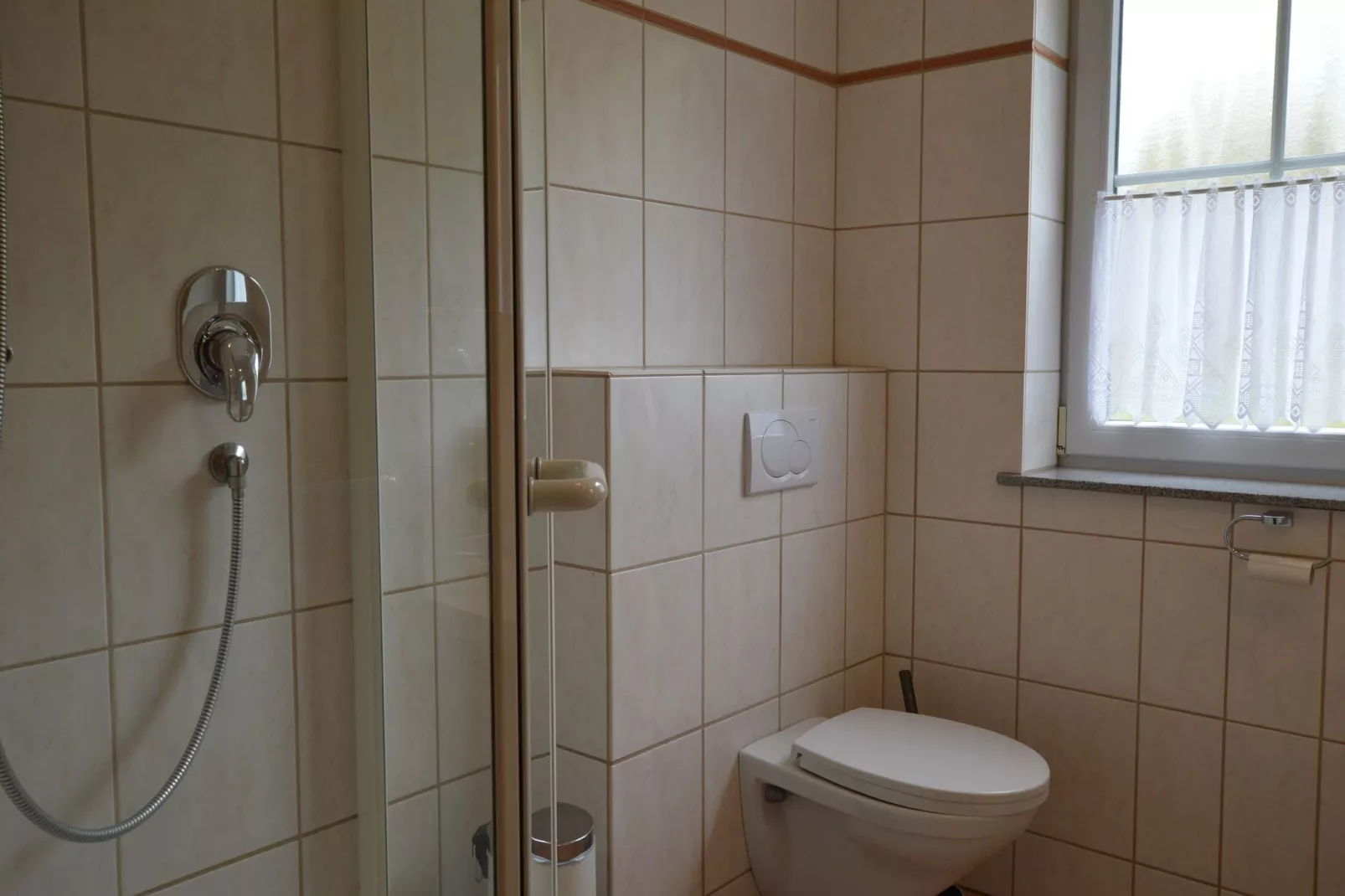 Ferienwohnung Grün - Badezimmer