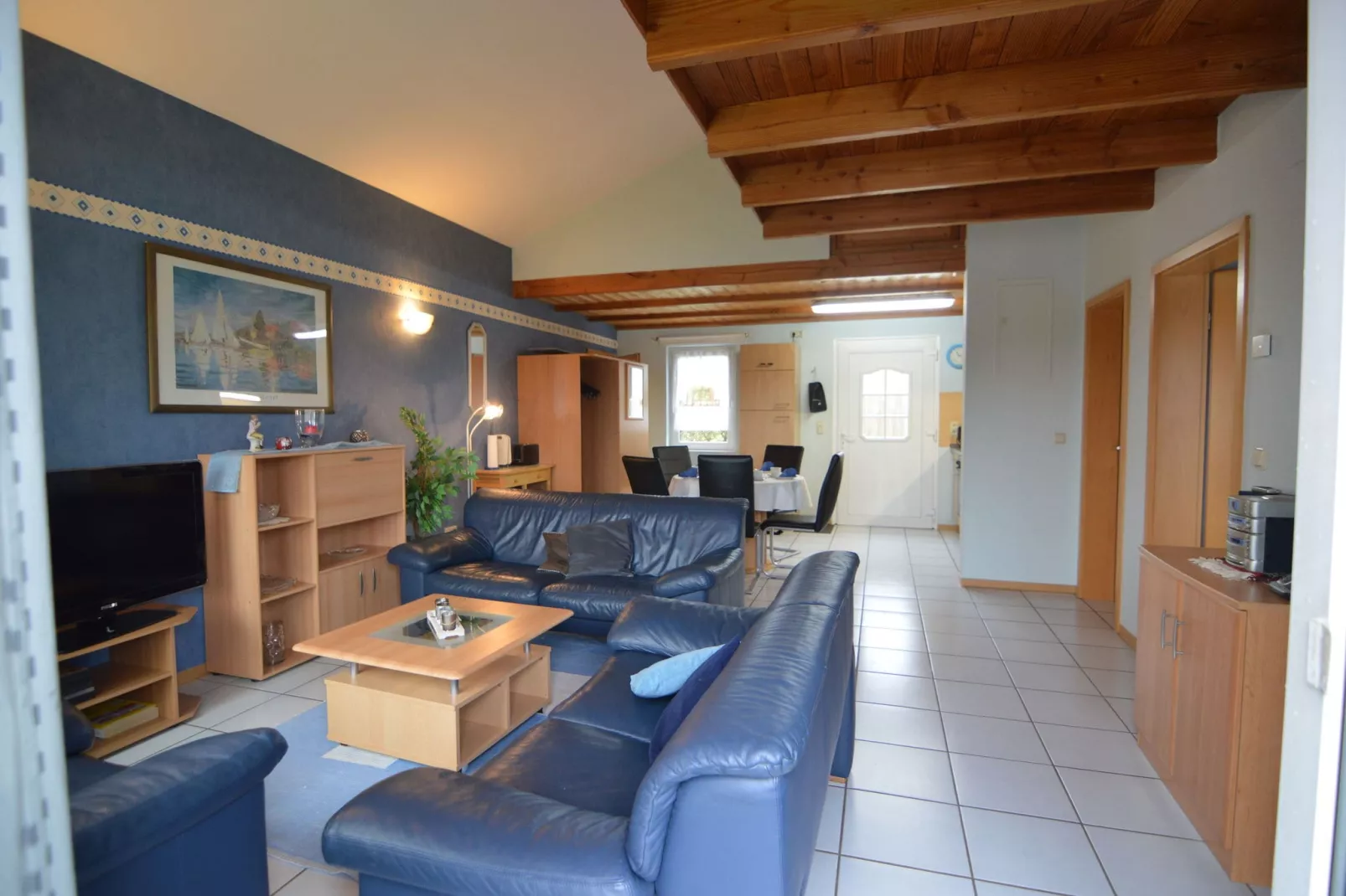 Anika I-Living room