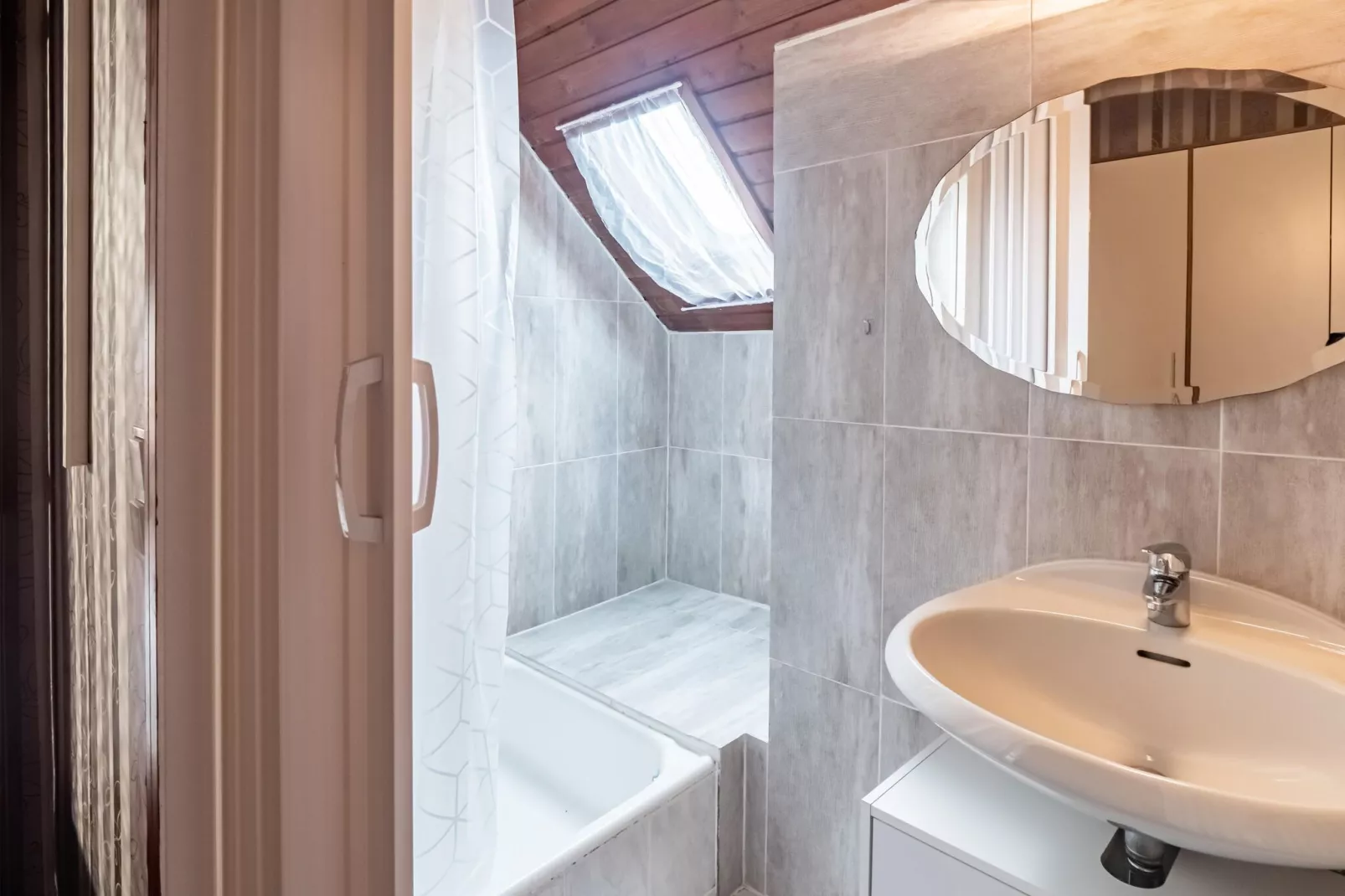Gruppenhaus Rosenberg-Bathroom